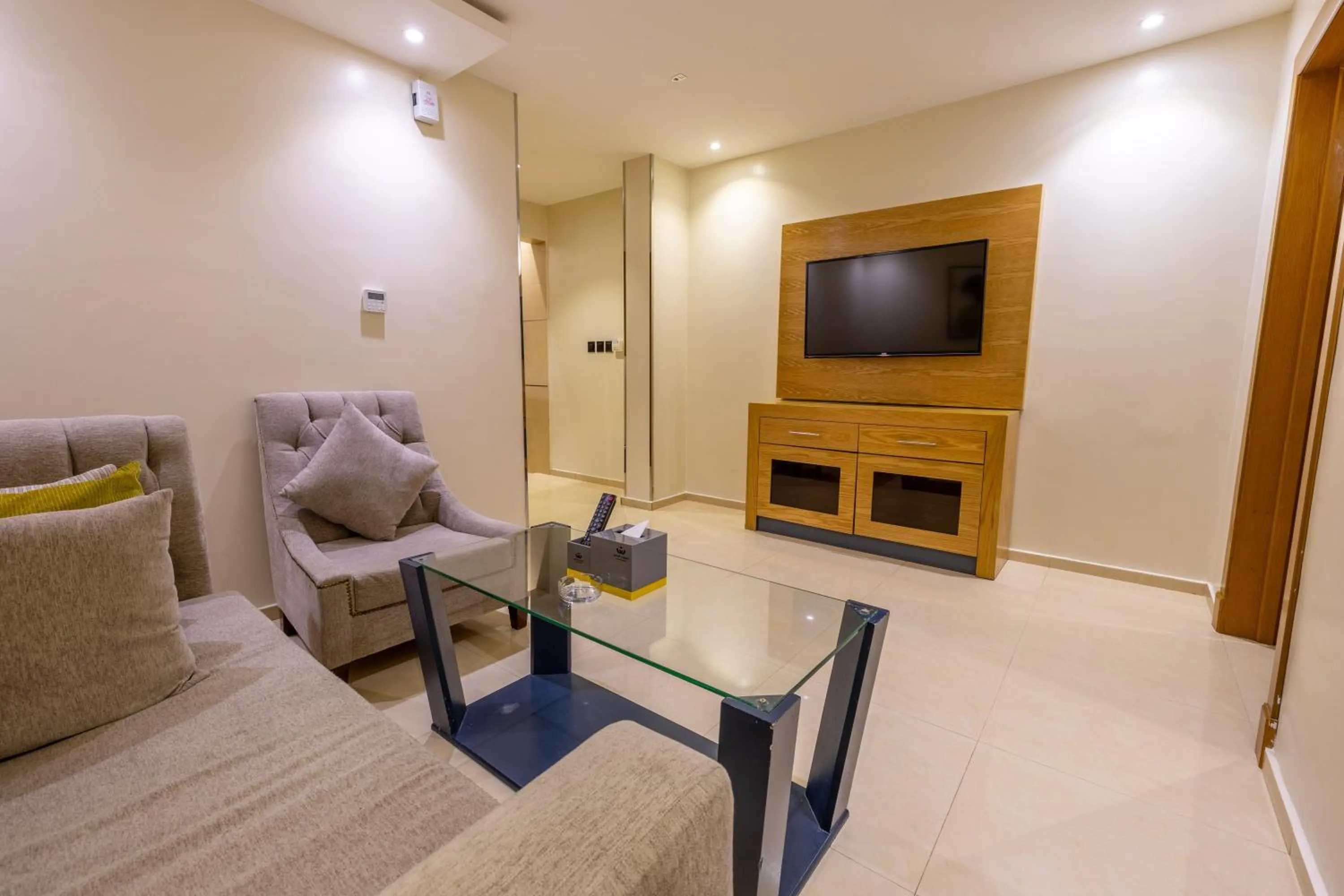 Al Muhaidb Residence Al Takhasossi 1