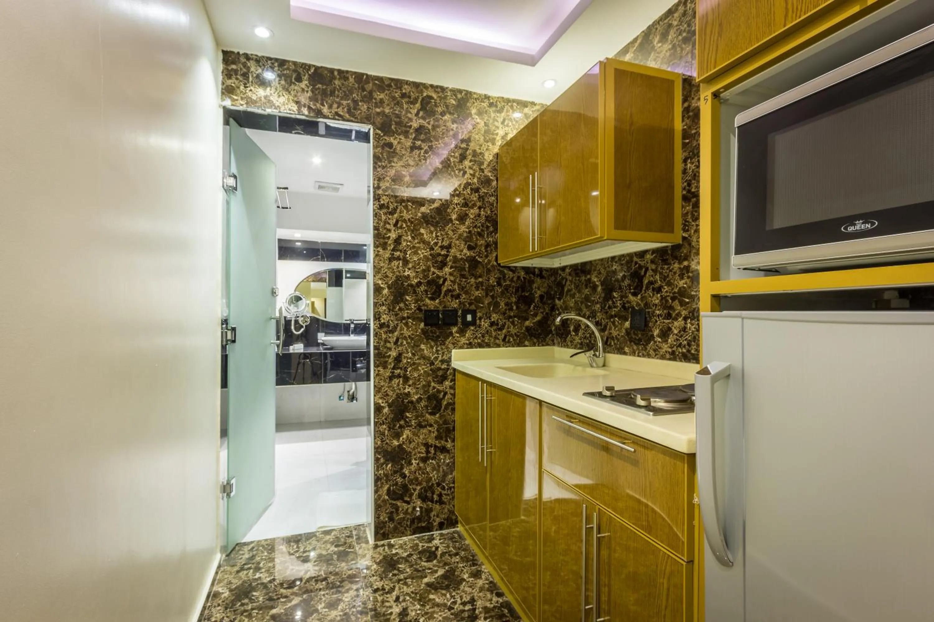 Kitchen or kitchenette in Al Muhaidb Takhasosi Value