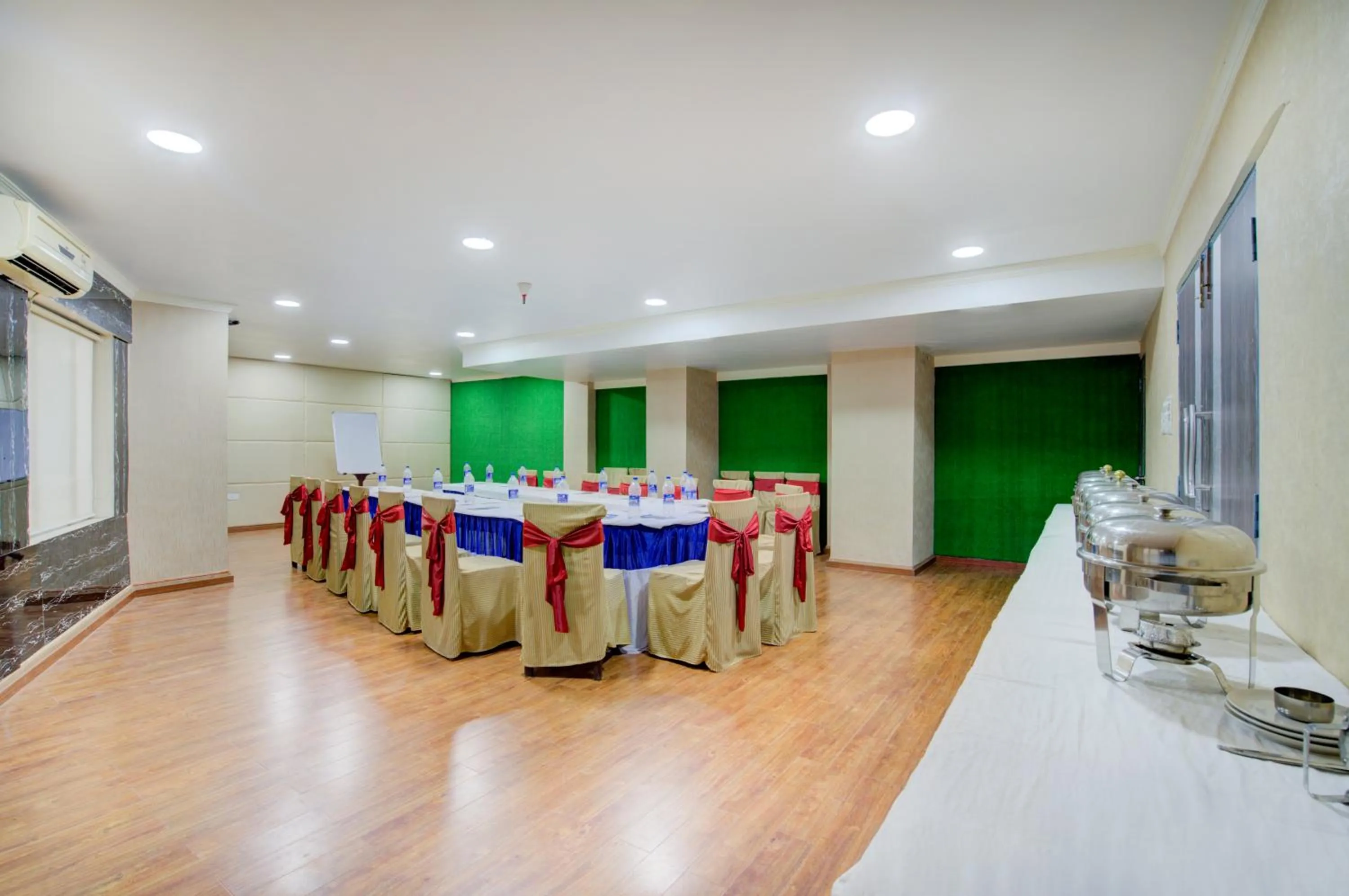 Hotel Mahadev Palace