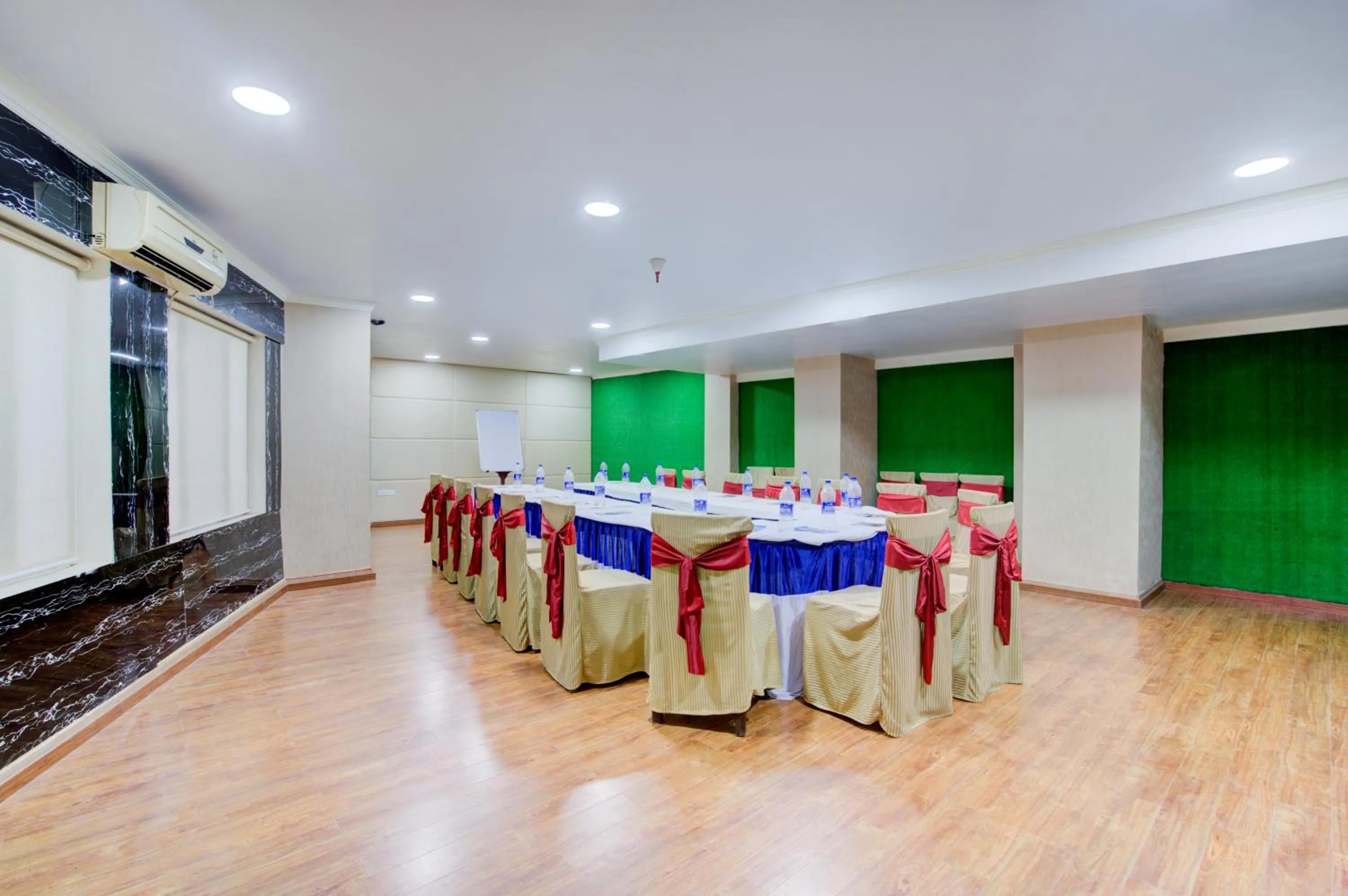 Hotel Mahadev Palace