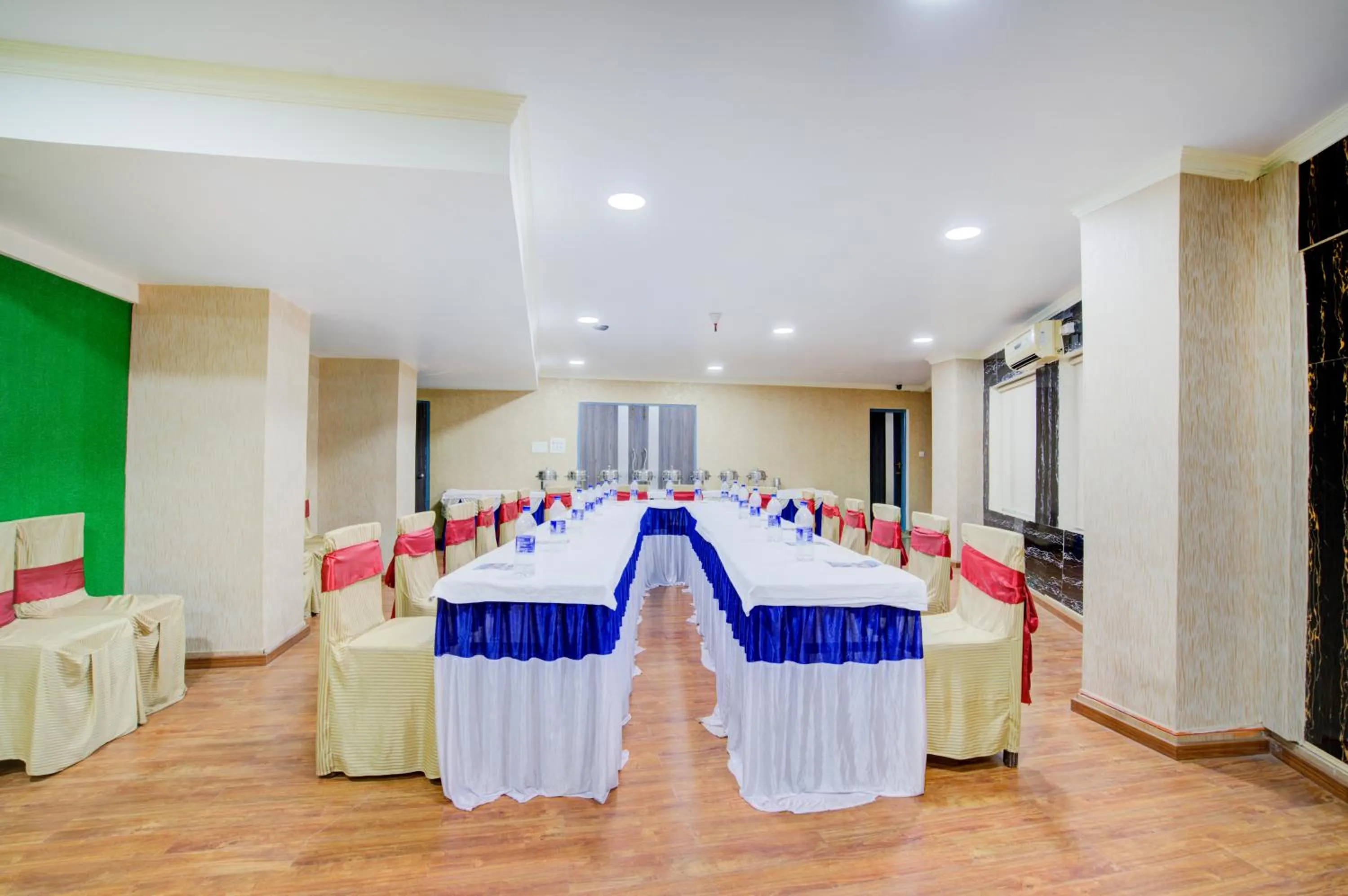 Hotel Mahadev Palace