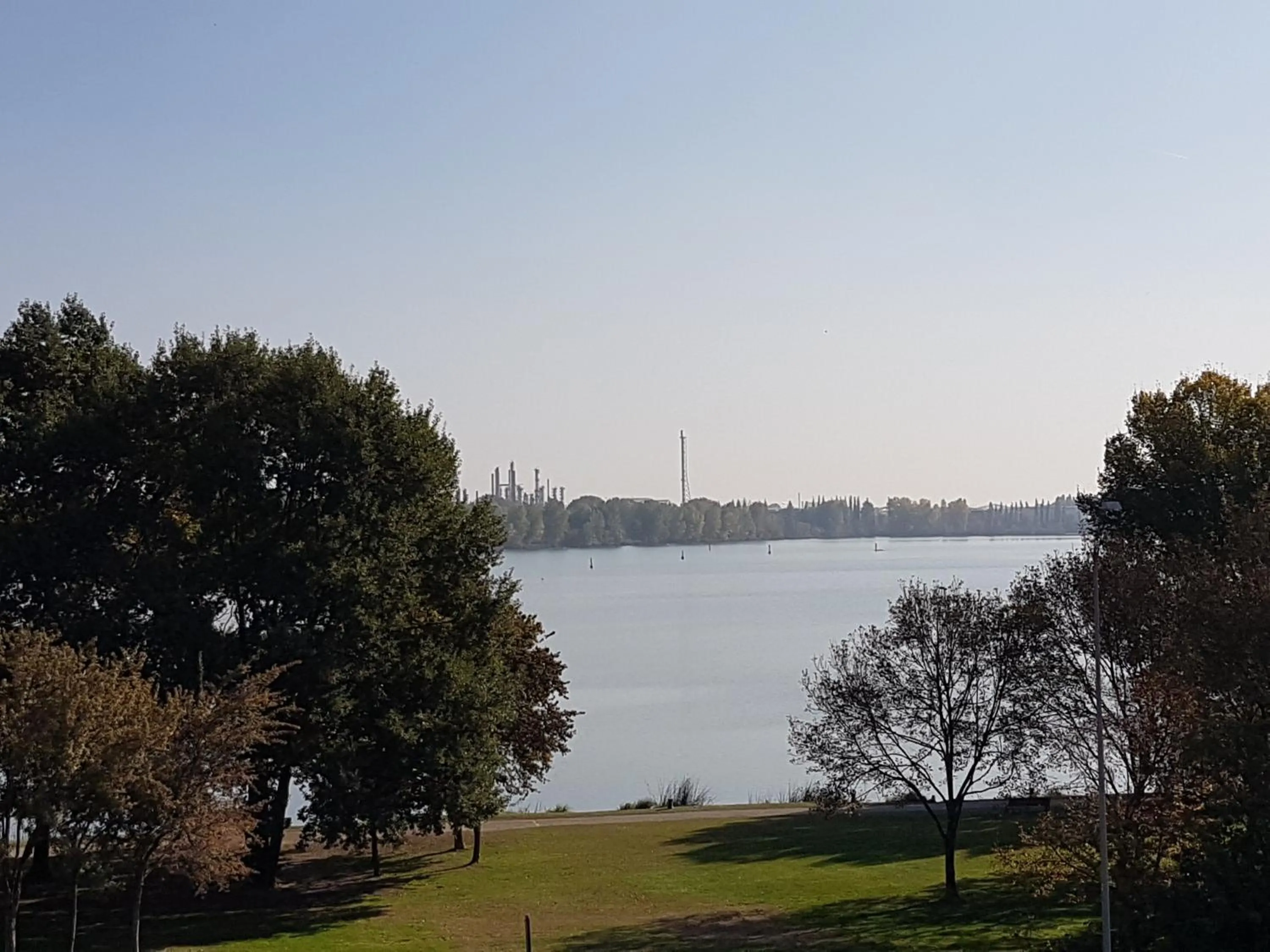 Lake view in Corte Pomponazza