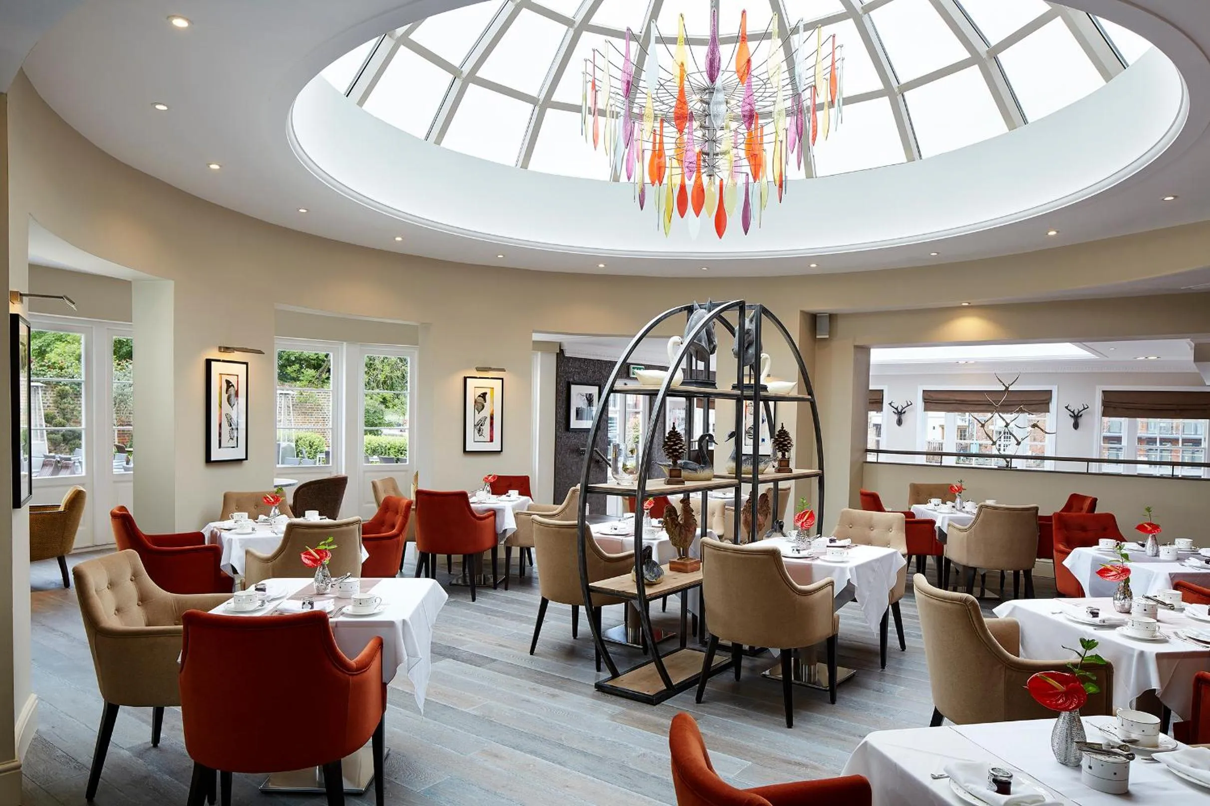 Restaurant/places to eat in Sir Christopher Wren Hotel