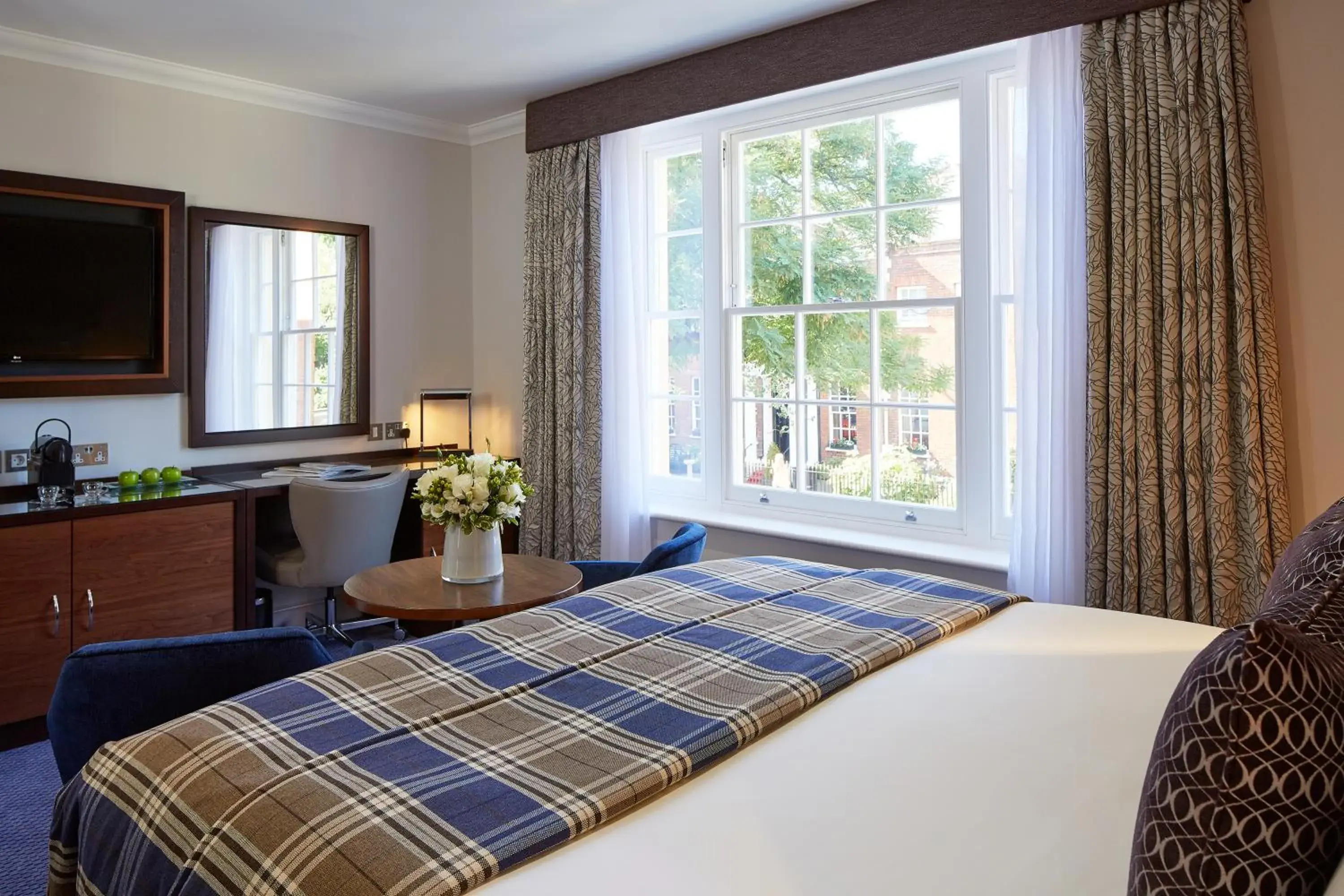 Grand Deluxe Queen Room in Sir Christopher Wren Hotel Grand Deluxe Queen Room in Sir Christopher Wren Hotel