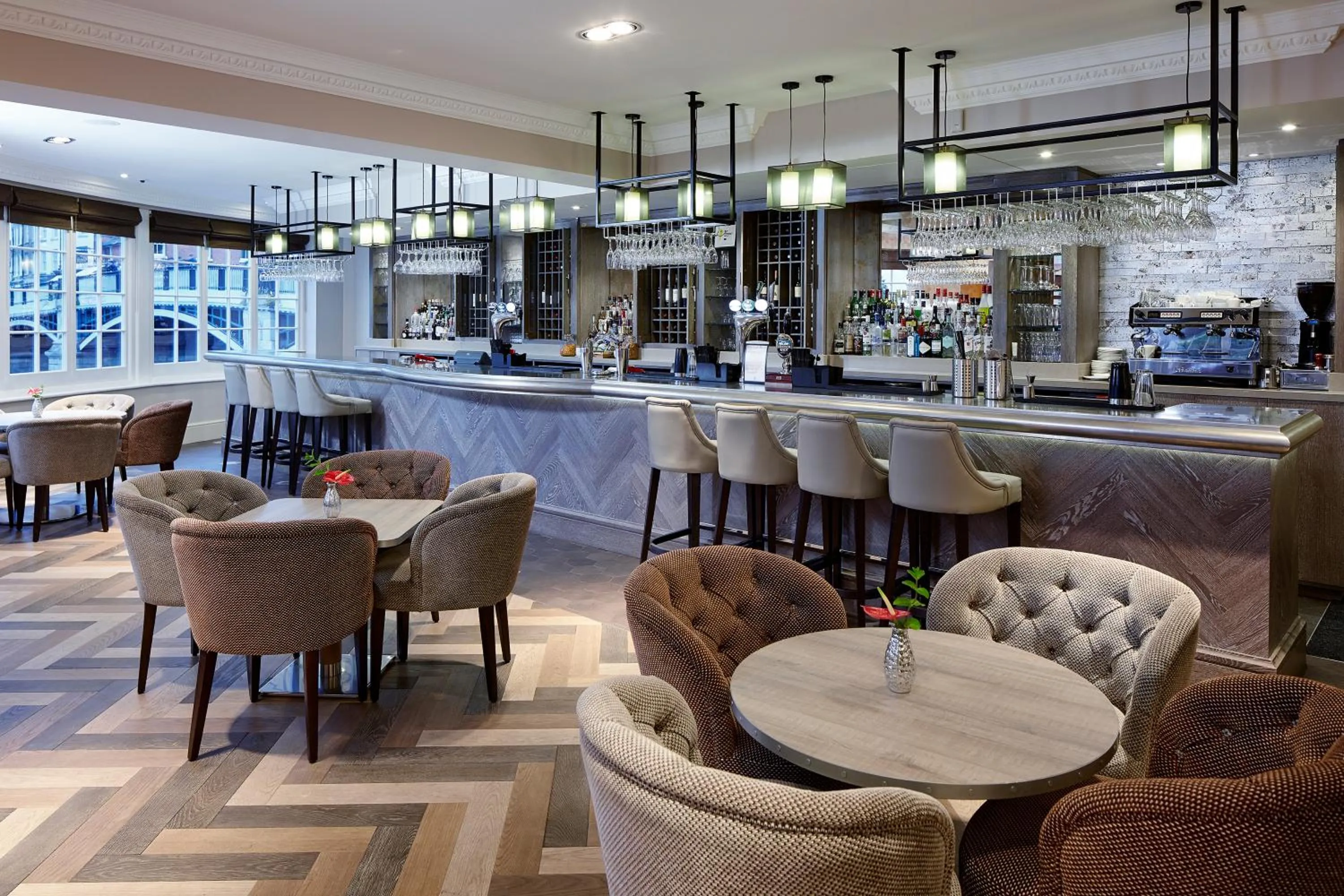 Restaurant/places to eat in Sir Christopher Wren Hotel