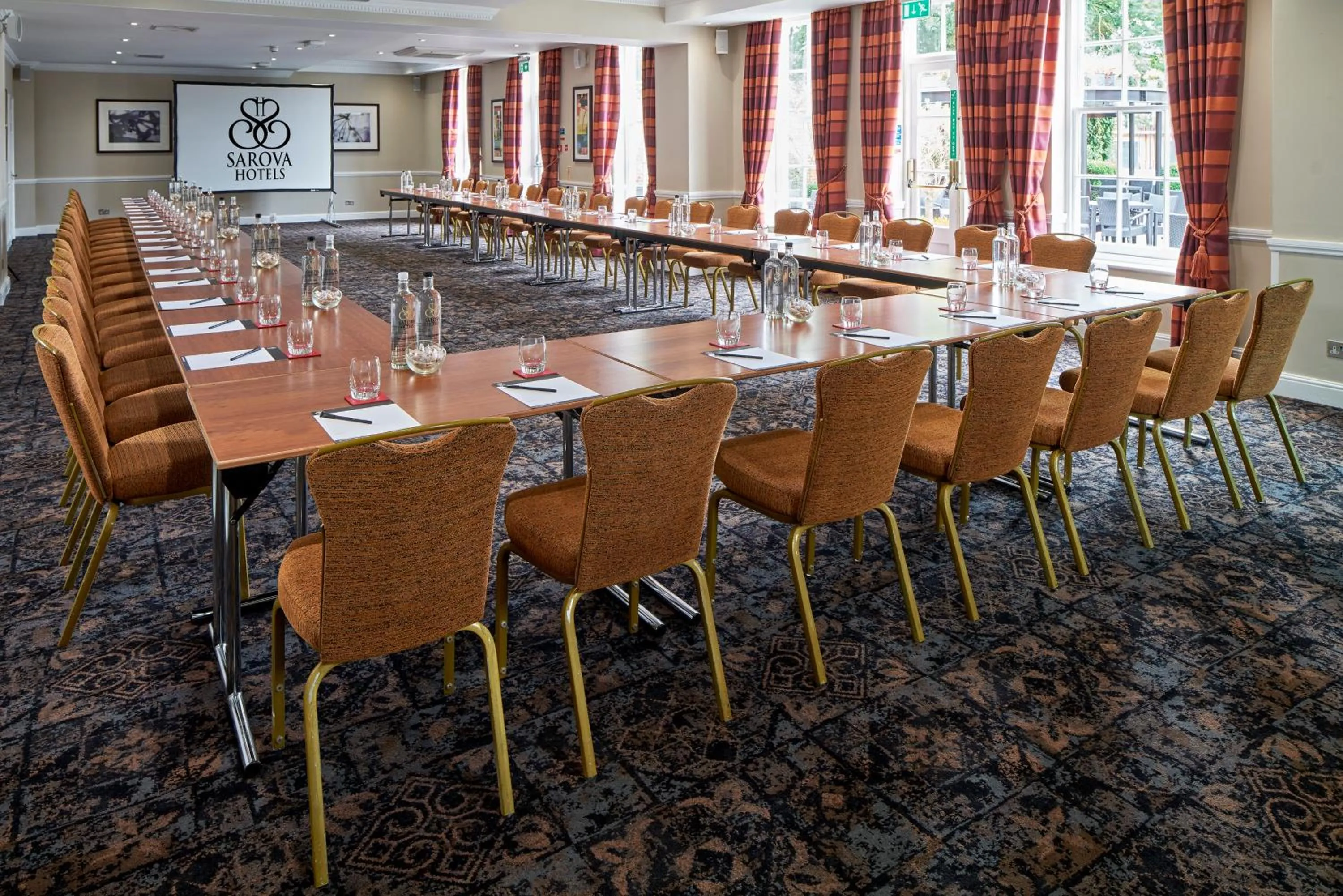 Meeting/conference room in Sir Christopher Wren Hotel