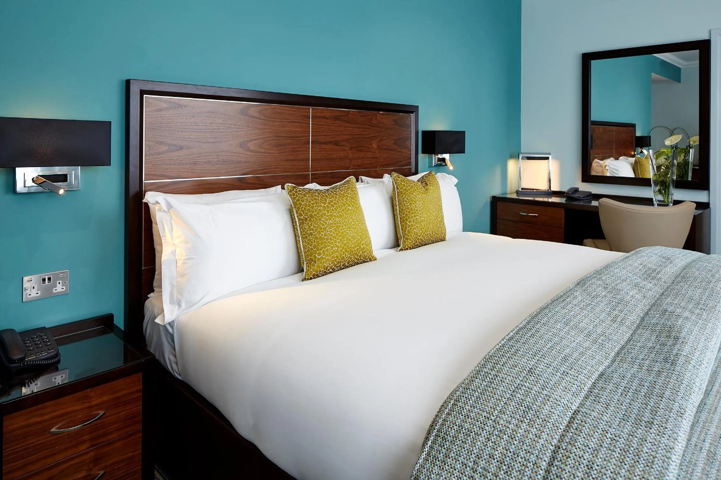 Bedroom, Bed in Sir Christopher Wren Hotel