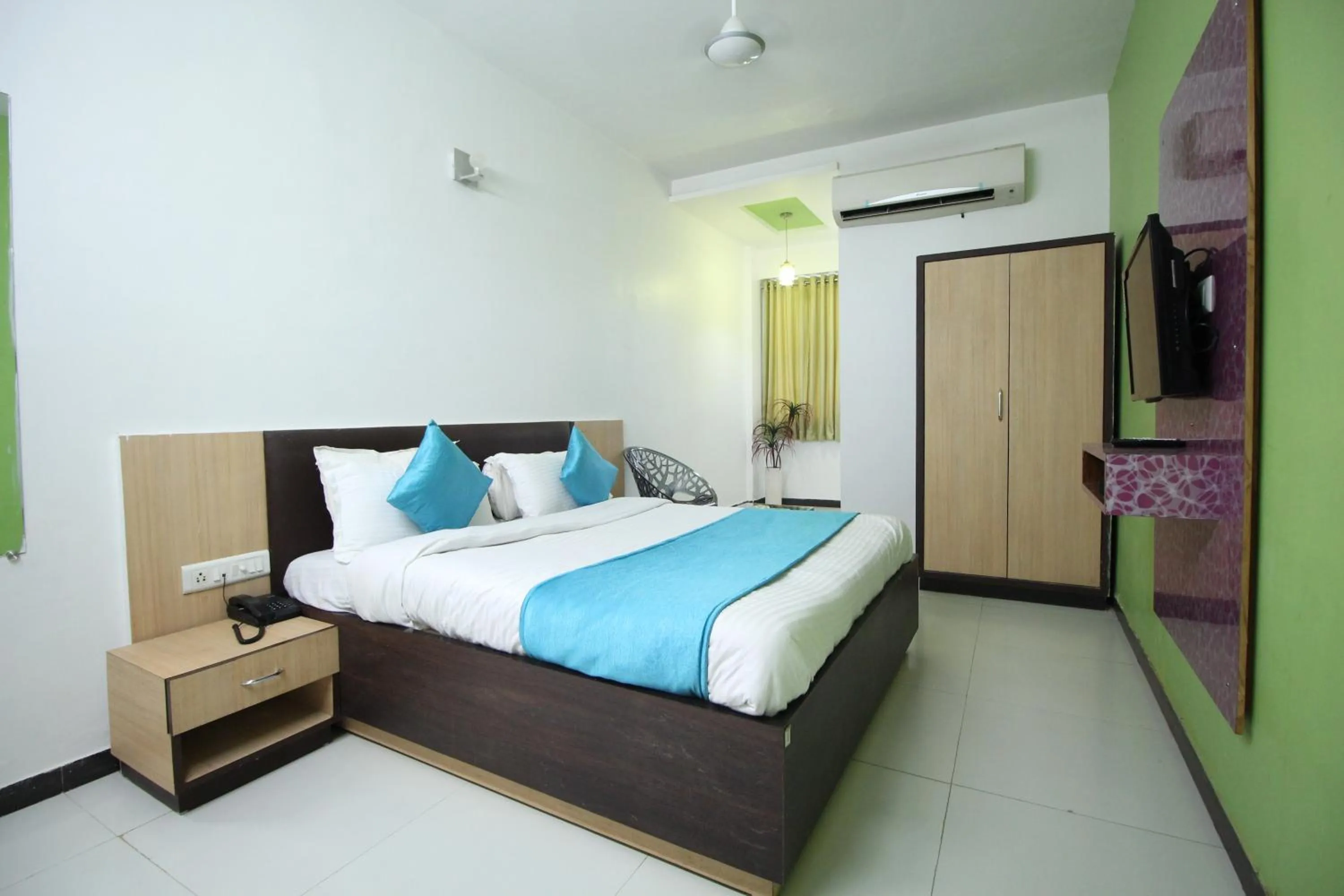 Bed in Hotel Hillton