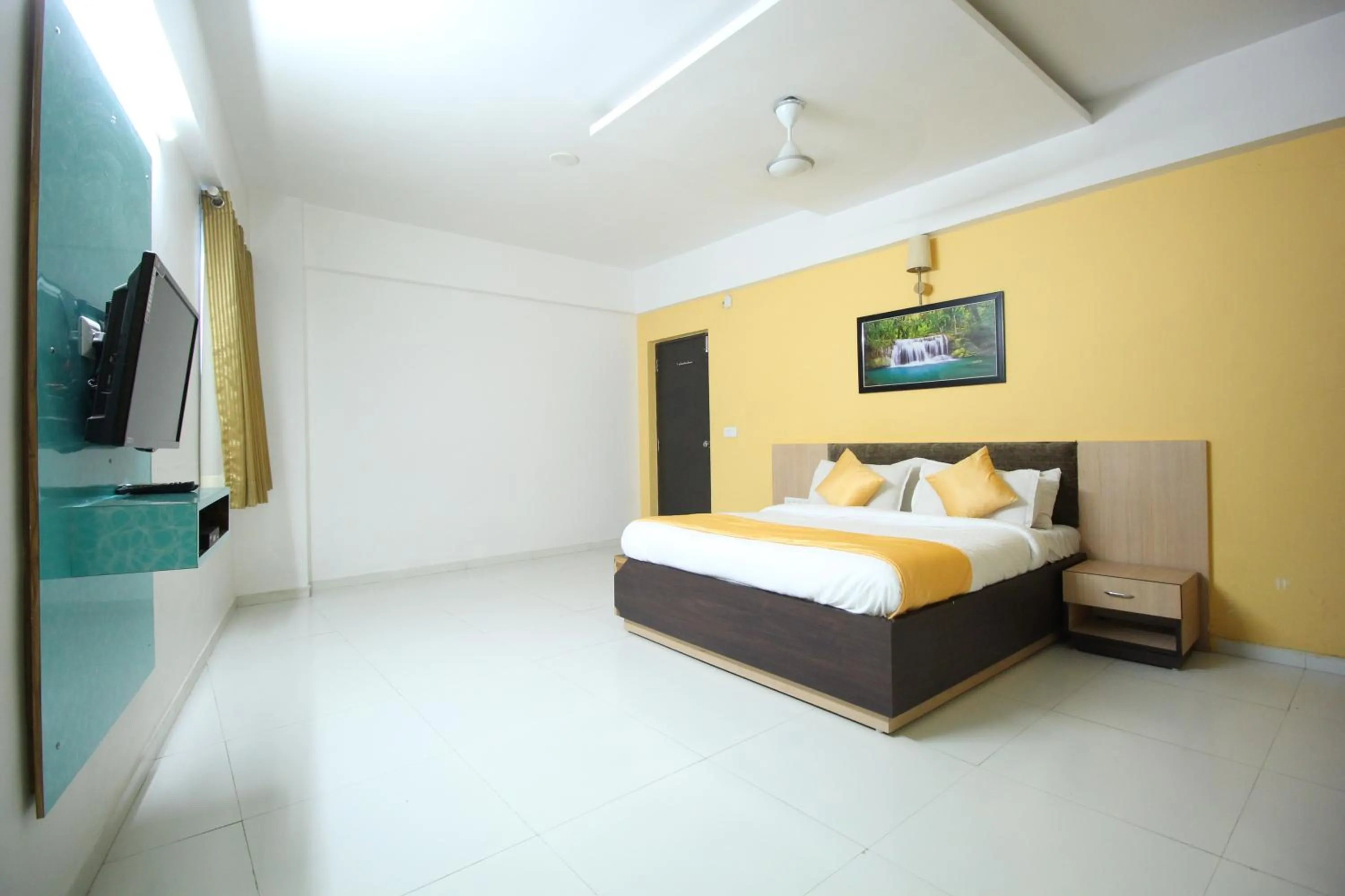 TV and multimedia, Bed in Hotel Hillton