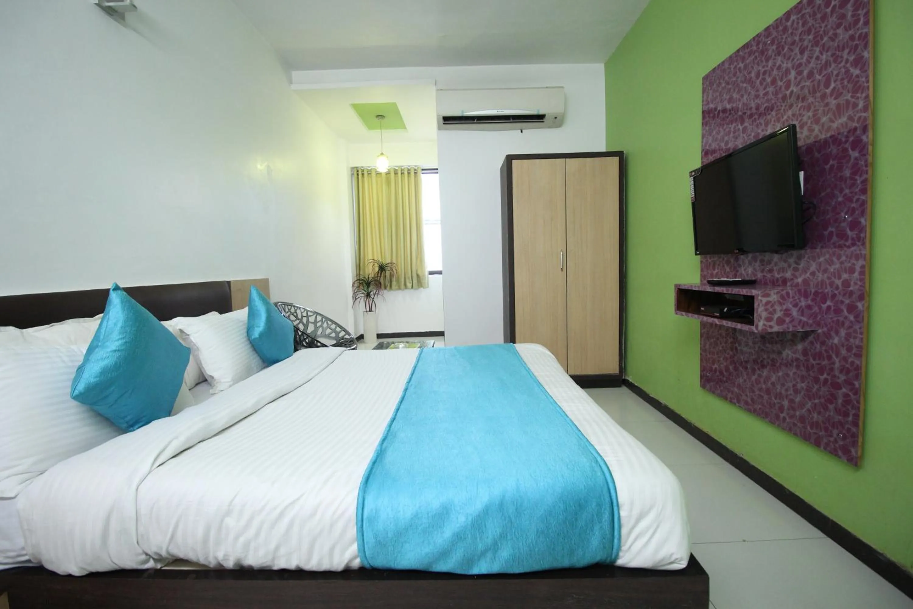 Bed in Hotel Hillton