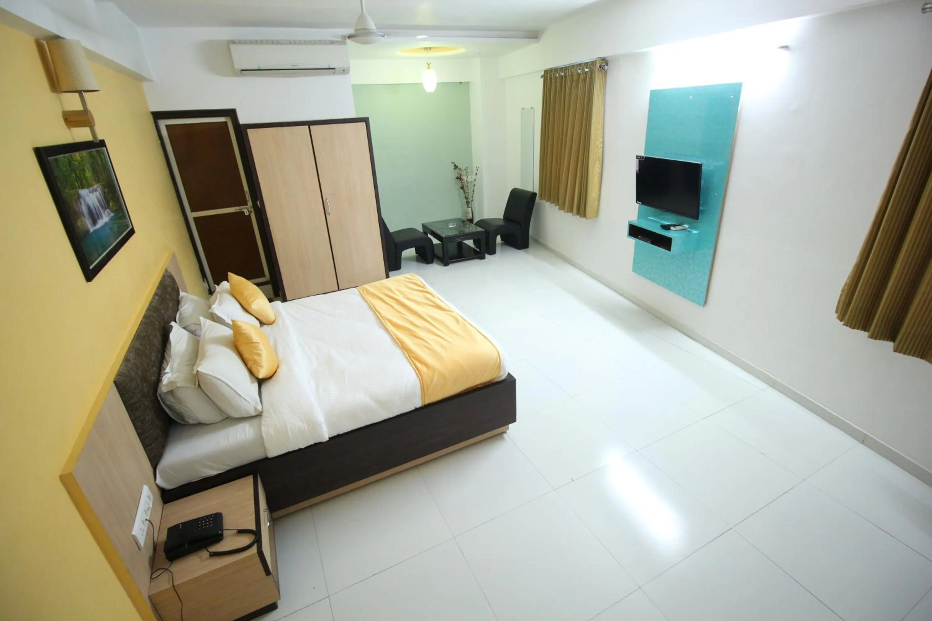 Bed in Hotel Hillton