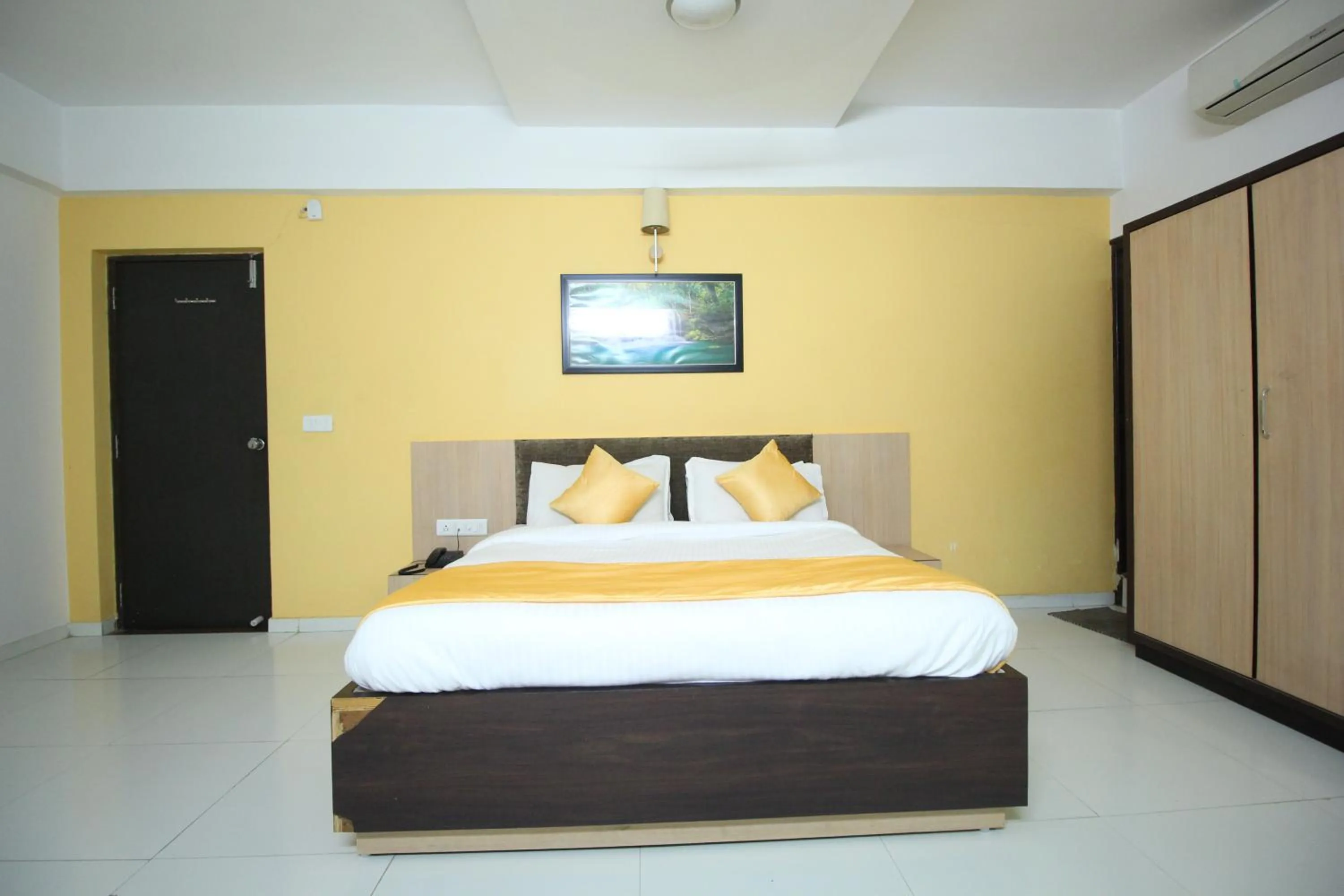 Bed in Hotel Hillton