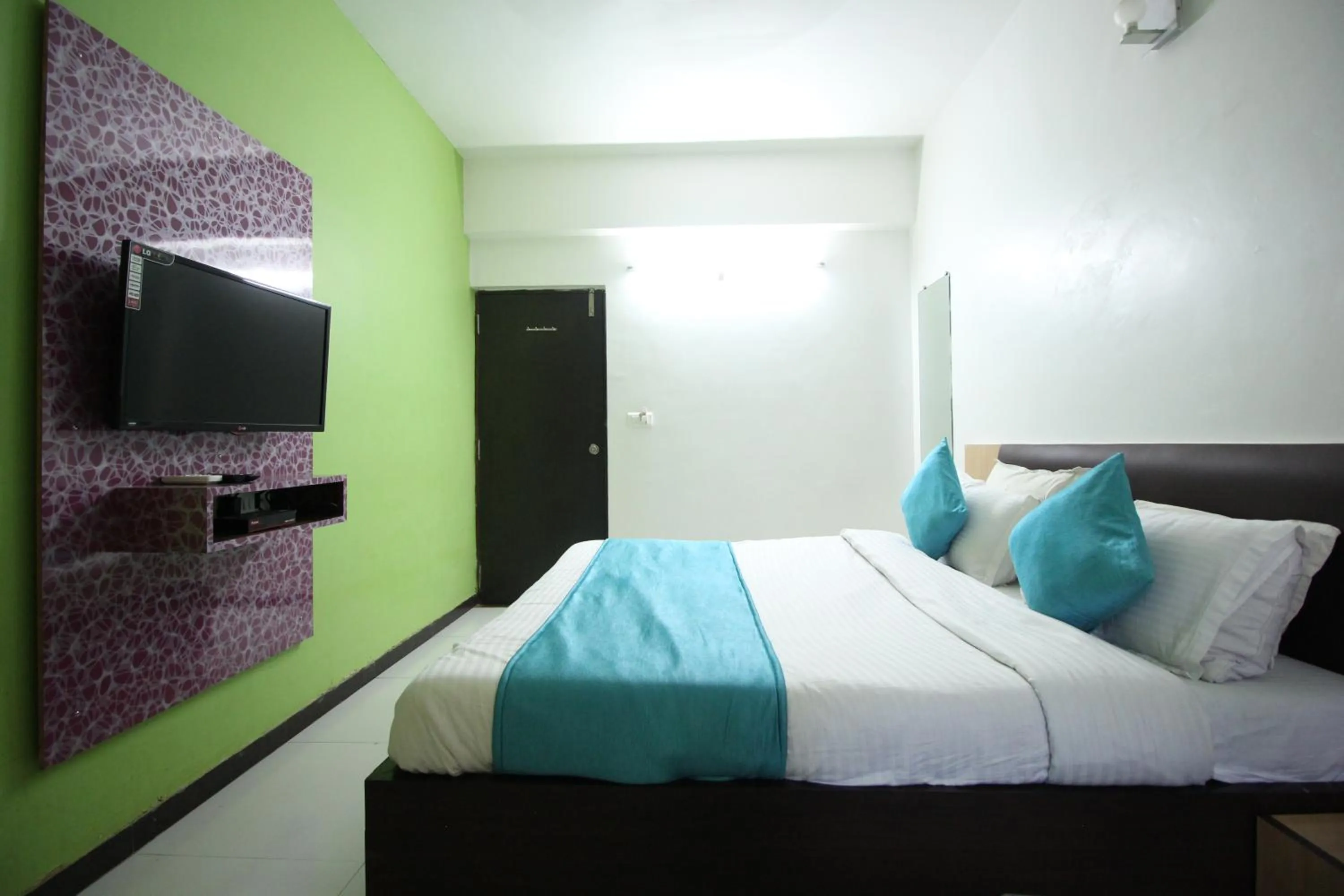 Bedroom, Bed in Hotel Hillton