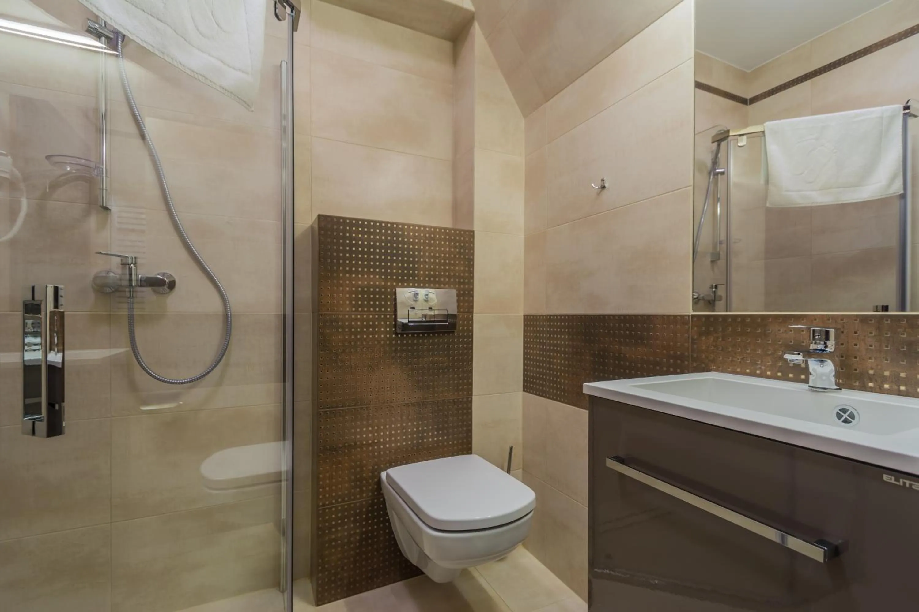 Bathroom in Willa Gielatówka