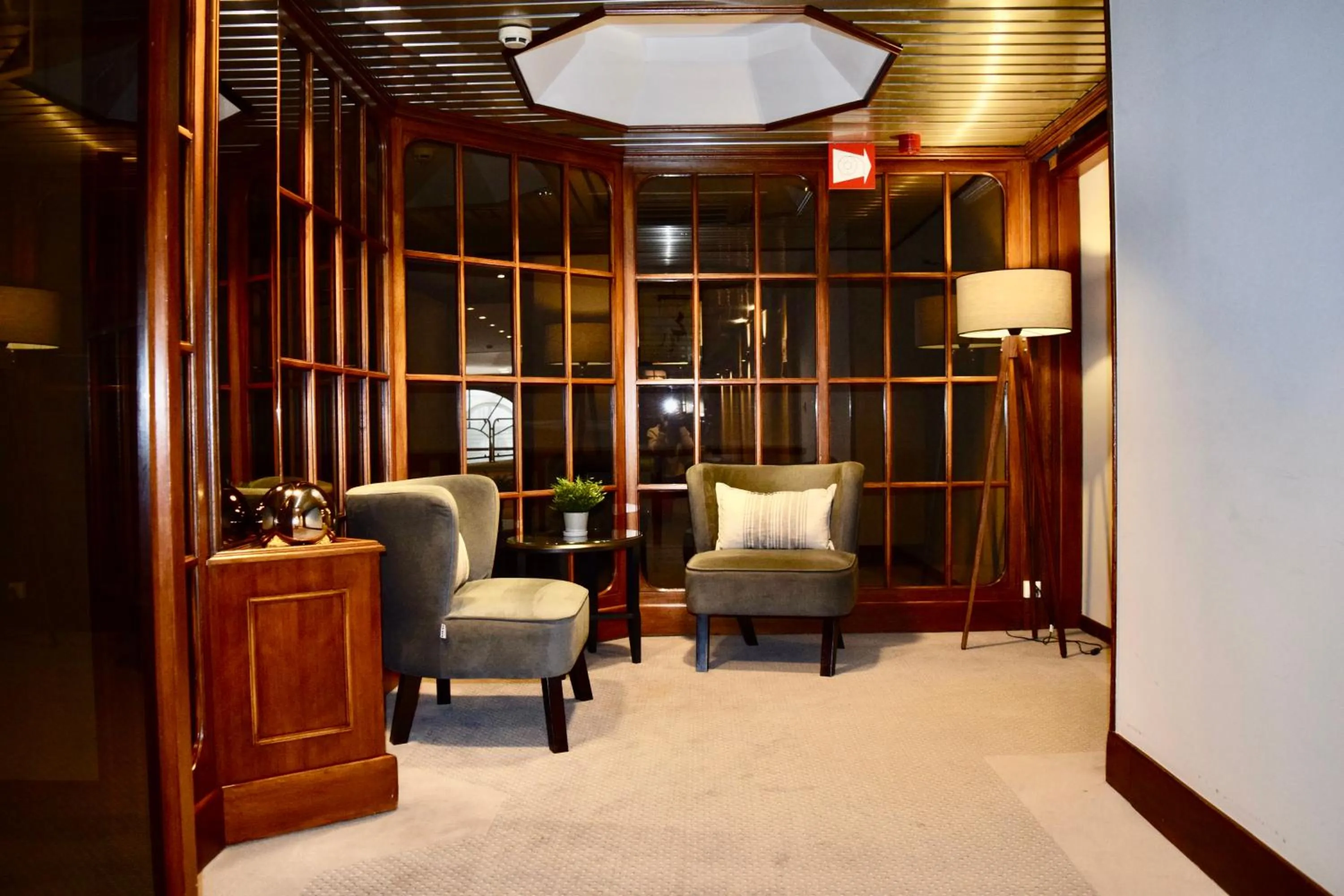 Seating area in Bedford Hotel Brussels