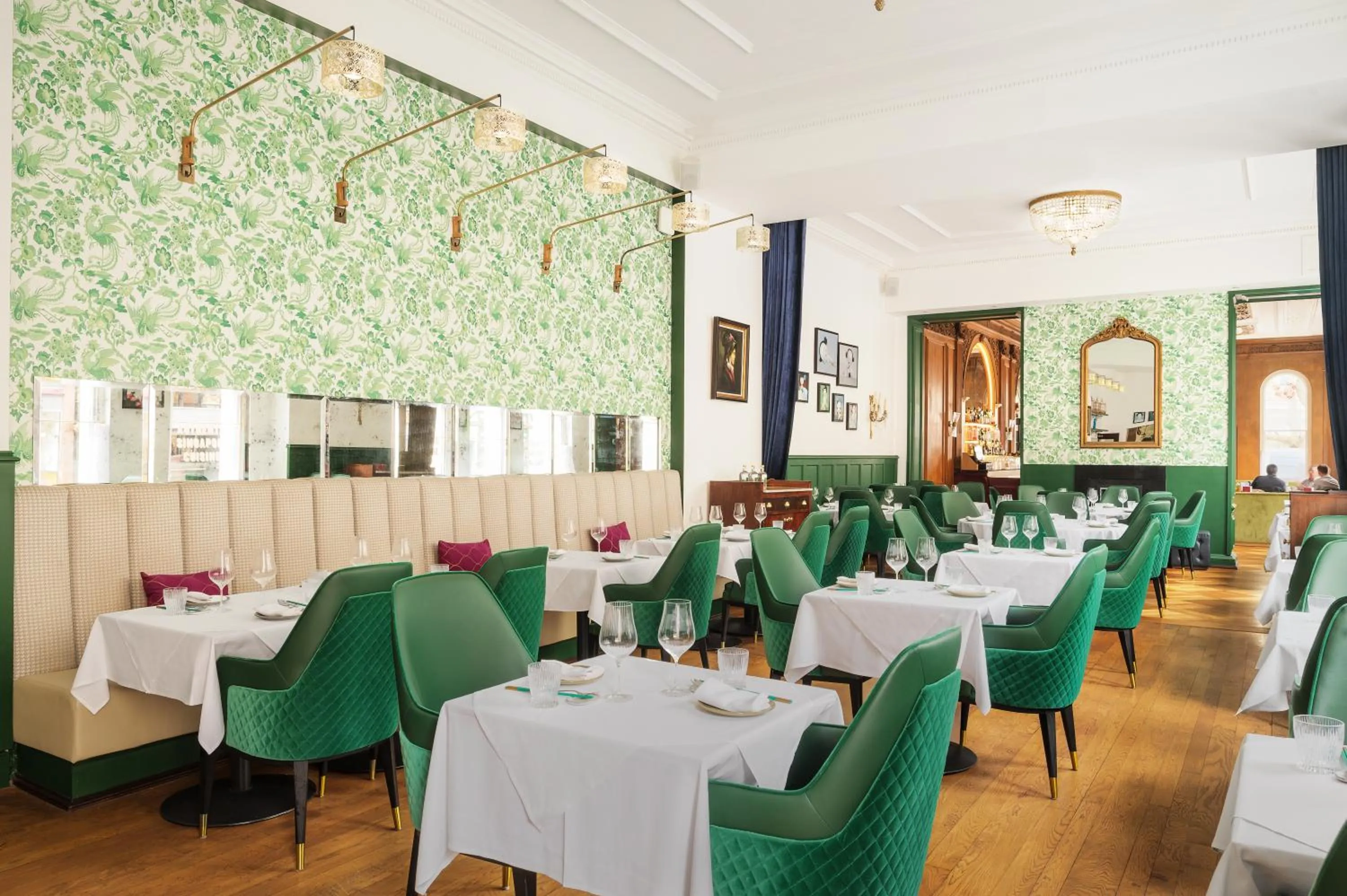 Restaurant/places to eat in The Bailey's Hotel London Kensington
