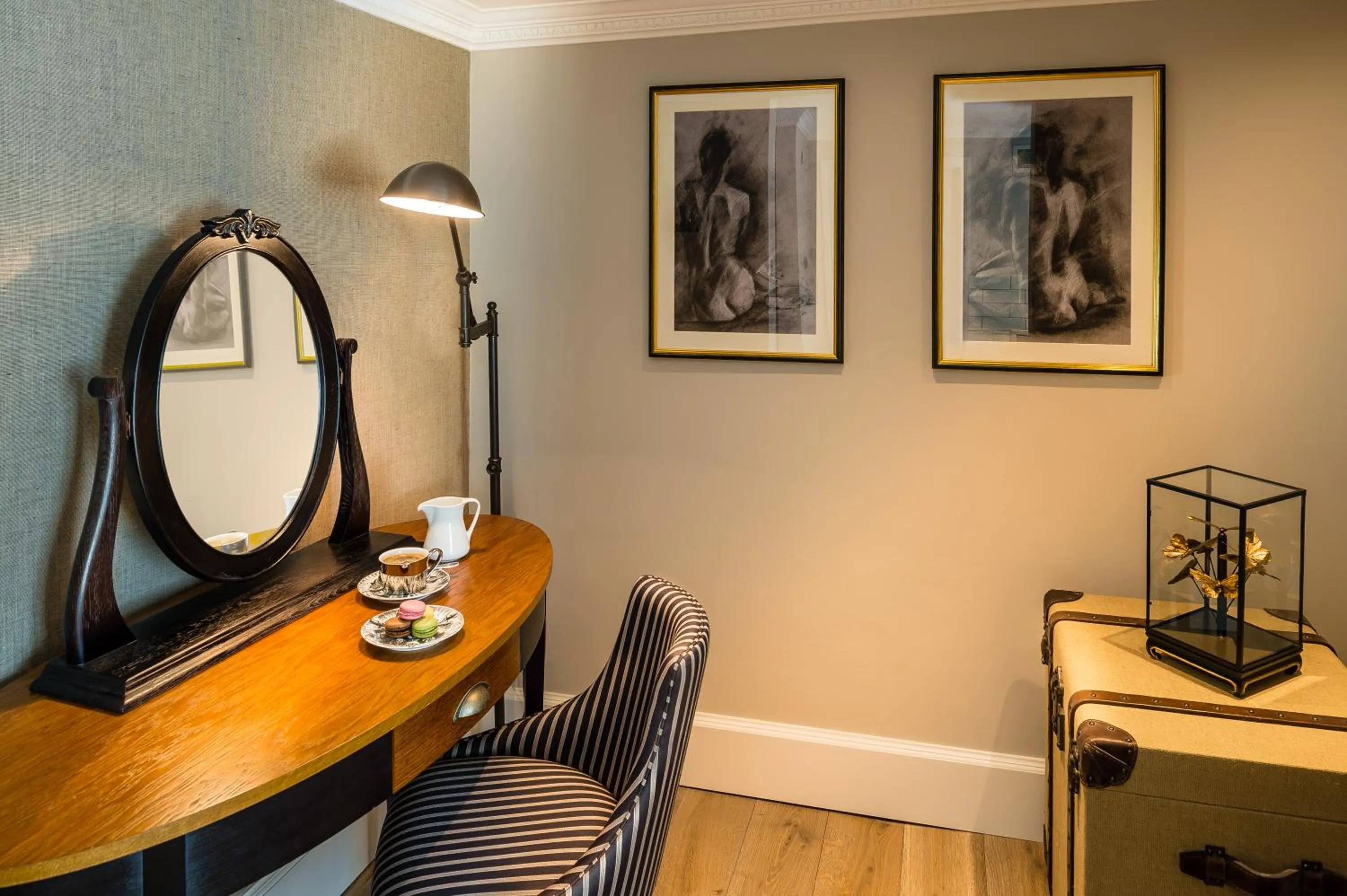 Seating area in The Bailey's Hotel London Kensington