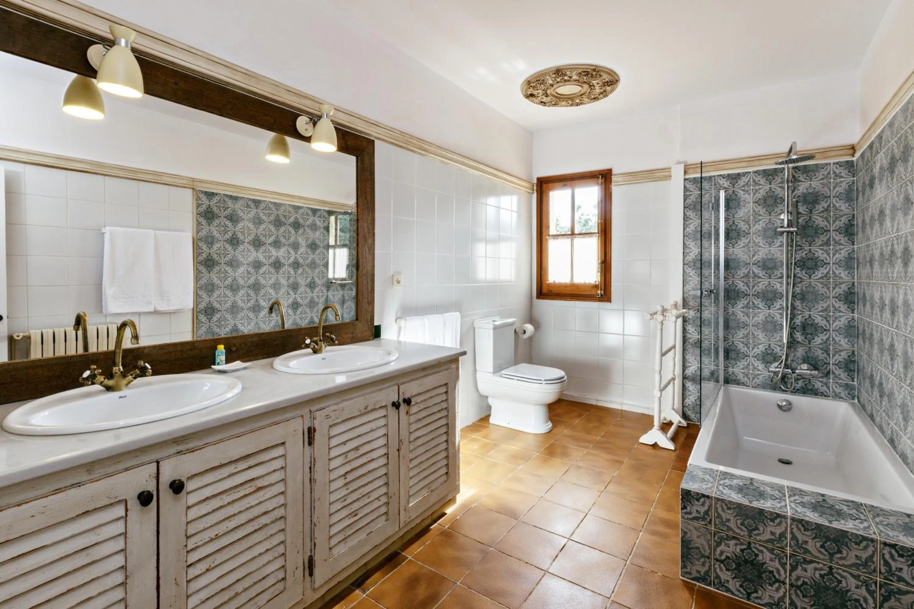 Bathroom in Masos Can Sot