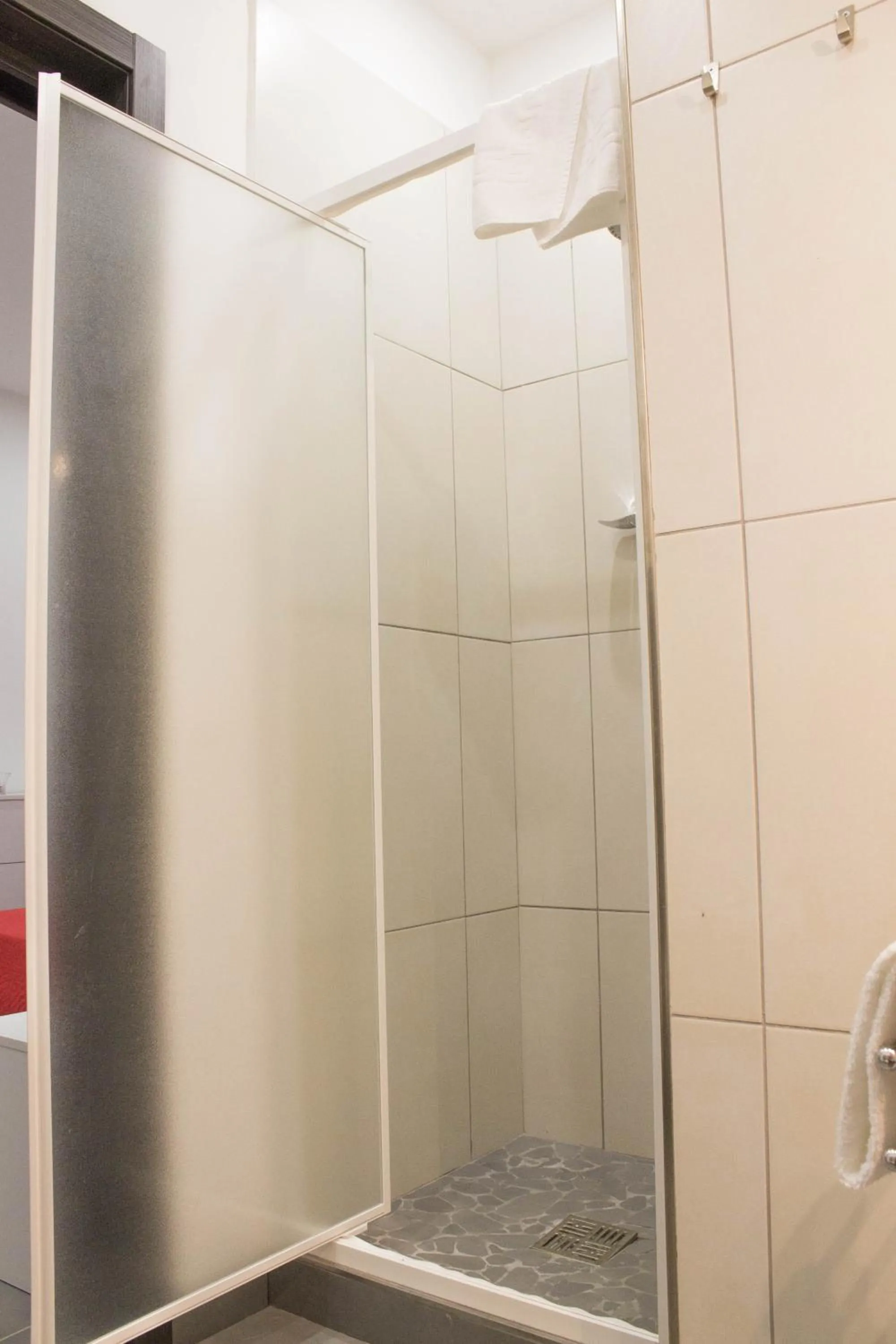 Shower in Residence Palazzo dei Delfini by RECEPTIO