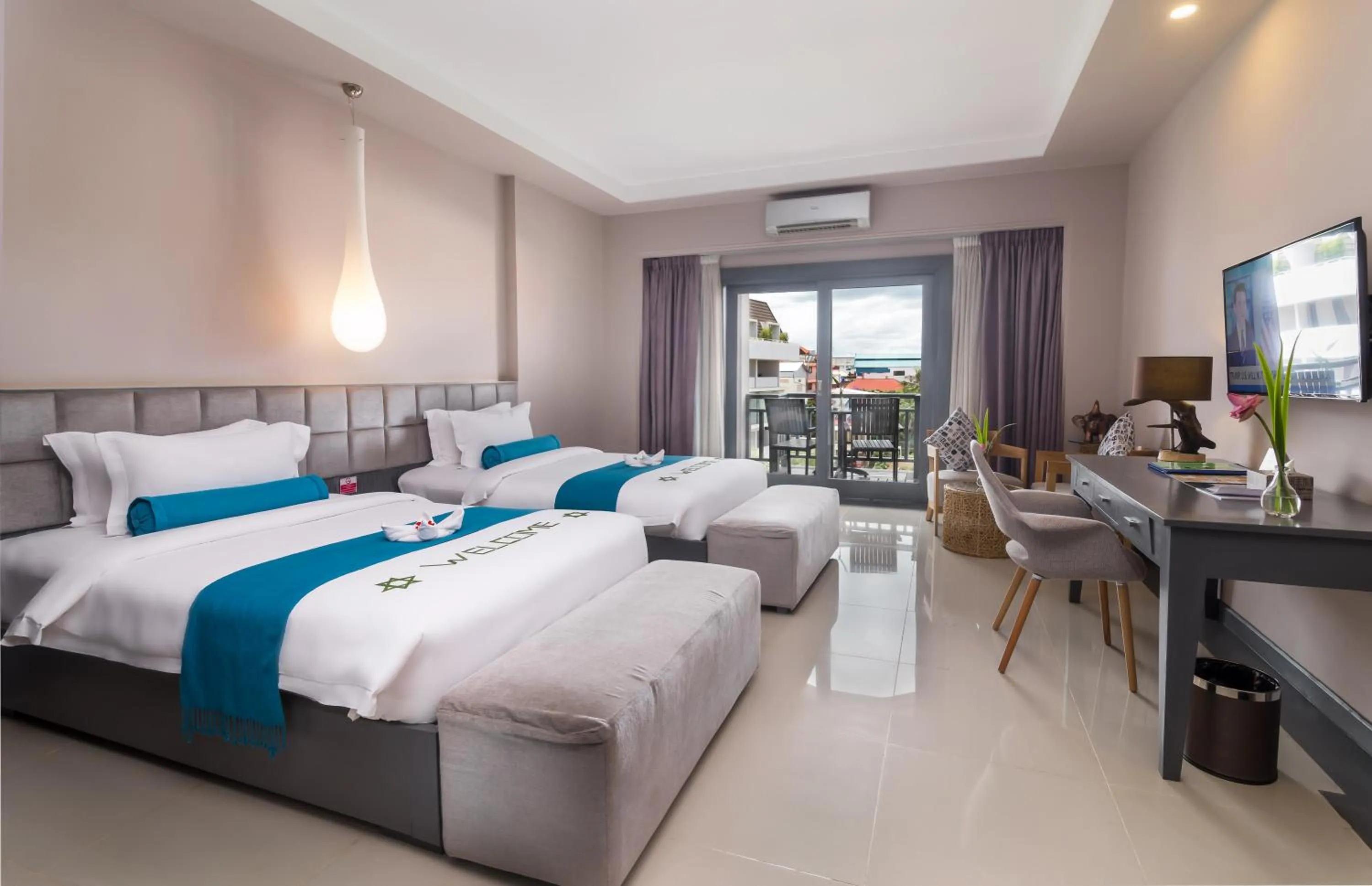 Photo of the whole room, Bed in Damrei Residence & Spa