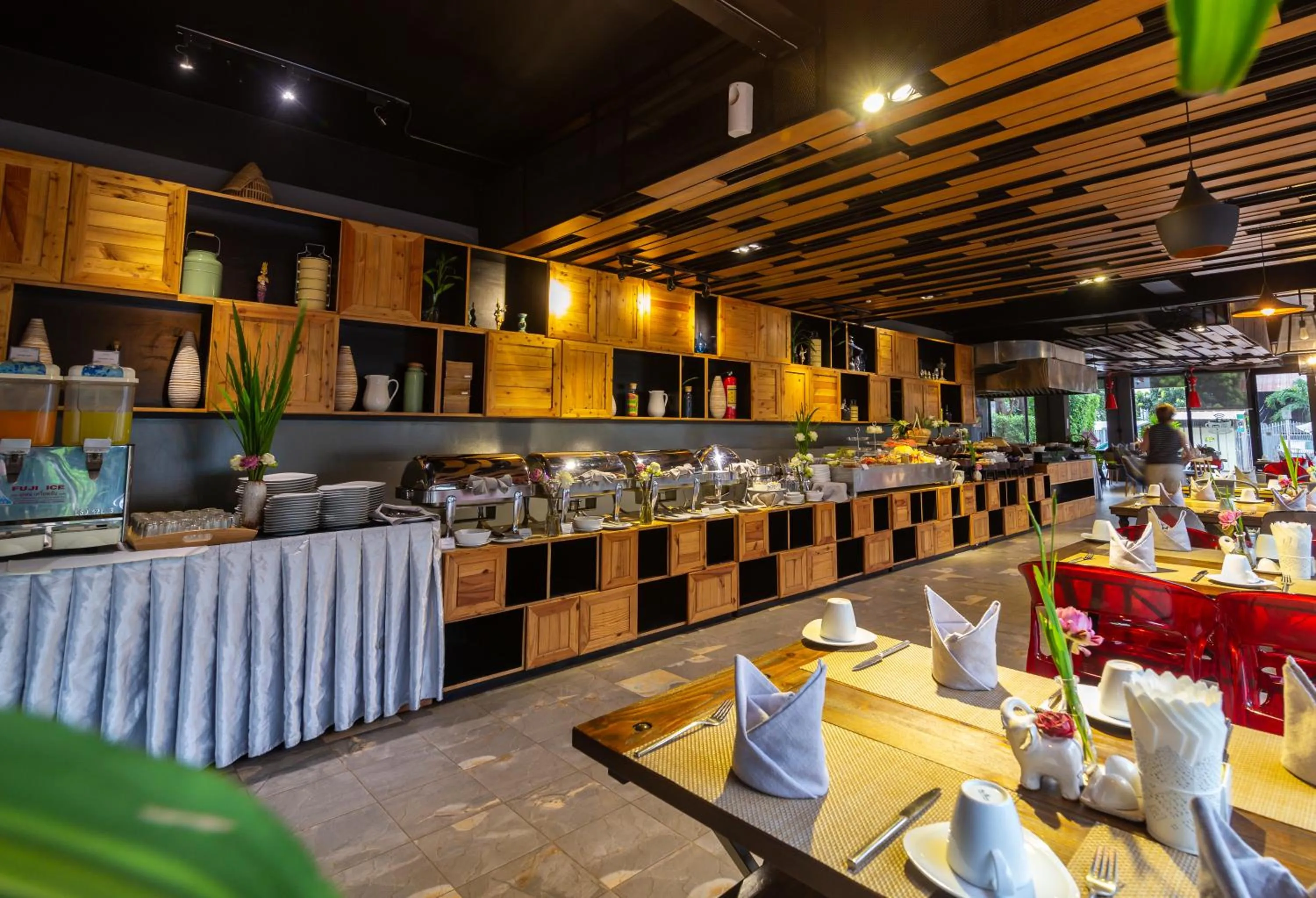 Restaurant/places to eat in Damrei Residence & Spa