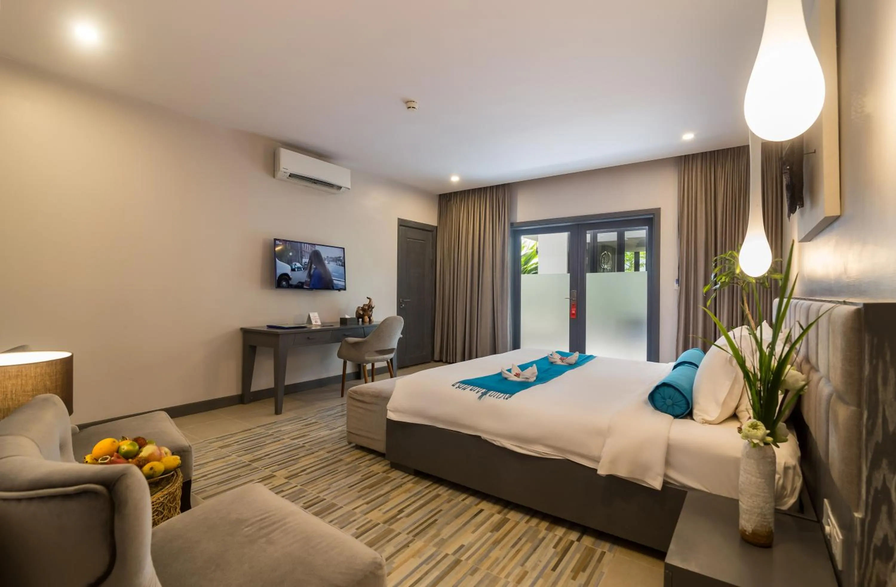 Photo of the whole room, Bed in Damrei Residence & Spa