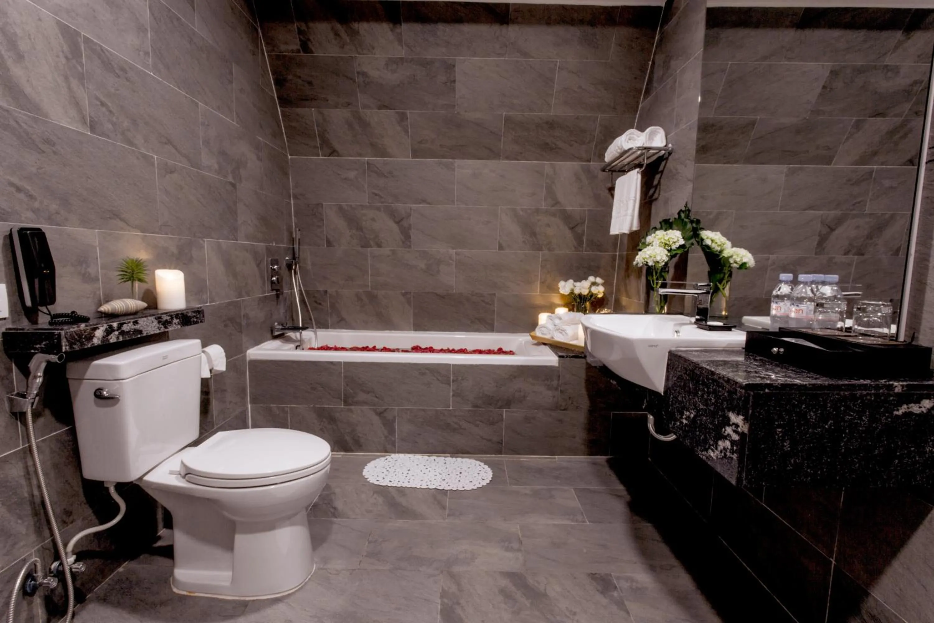 Bathroom in Damrei Residence & Spa