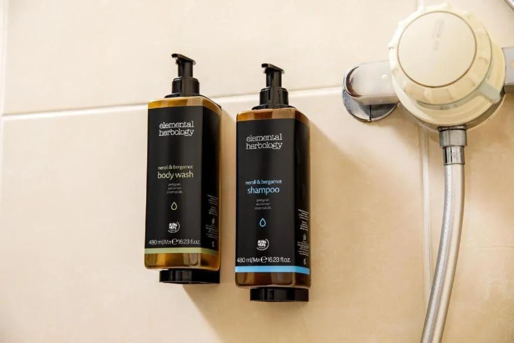 Bathroom in Mercure Perth Hotel