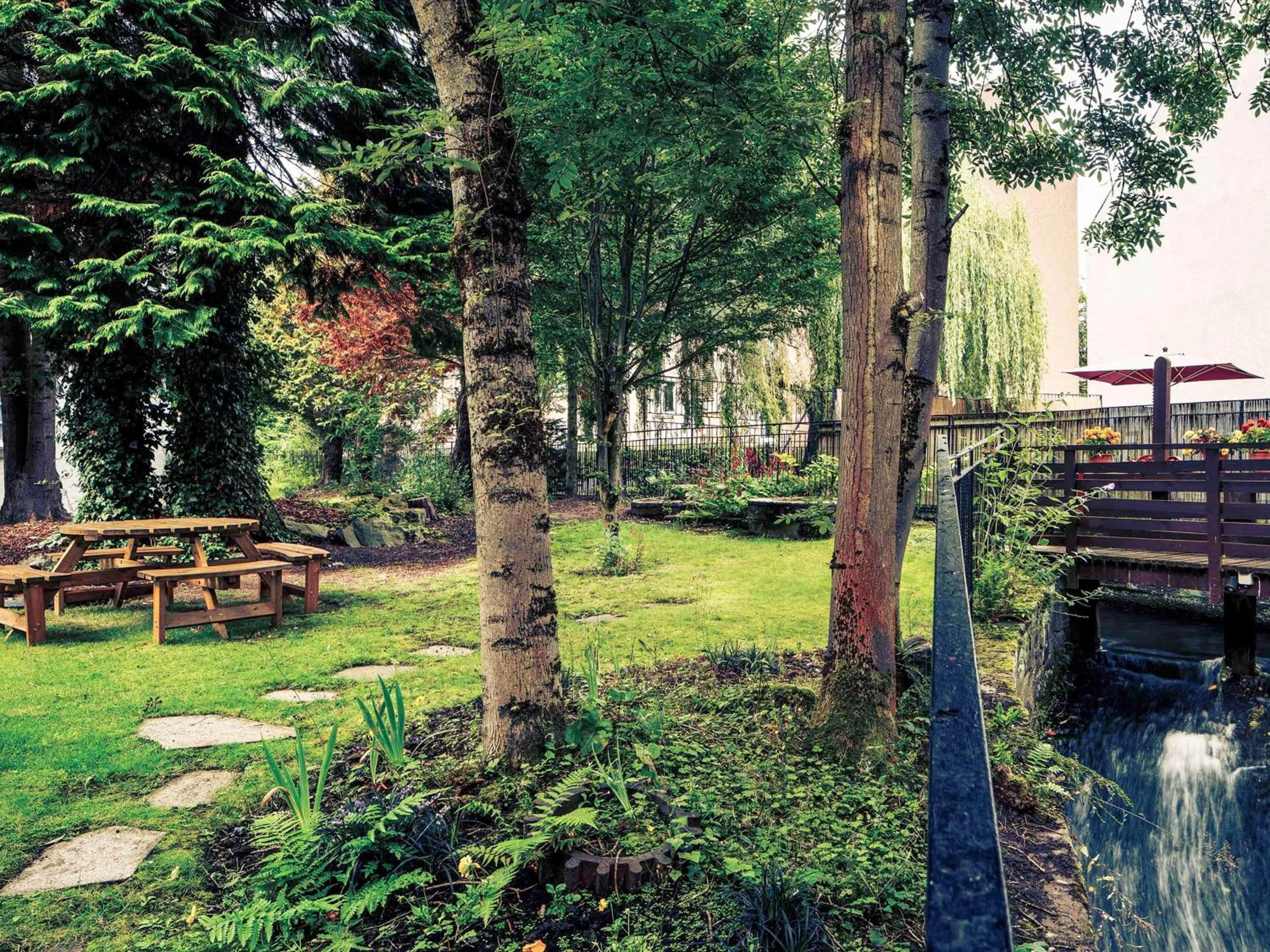 Property building in Mercure Perth Hotel