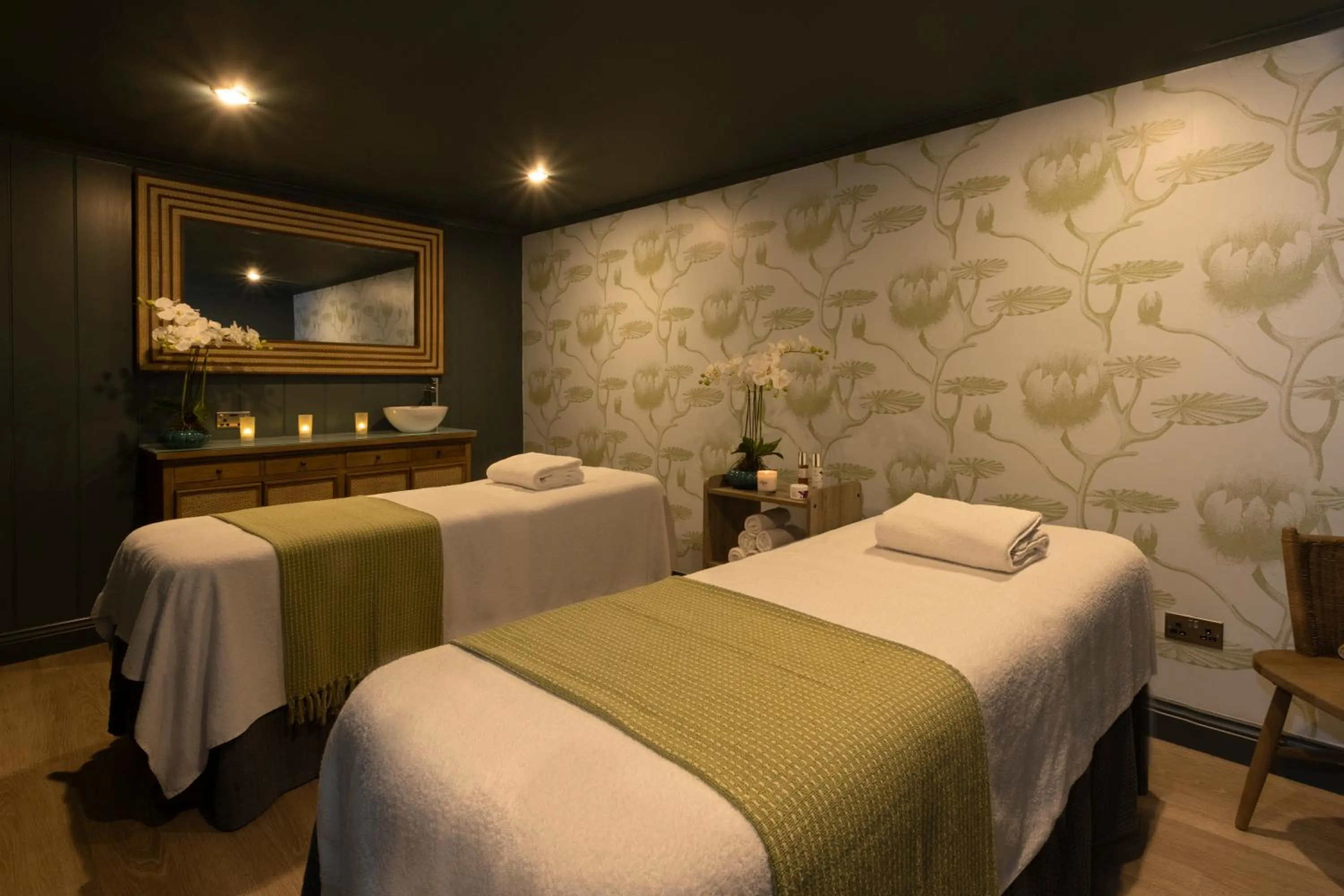 Massage, Bed in Loch Fyne Hotel & Spa