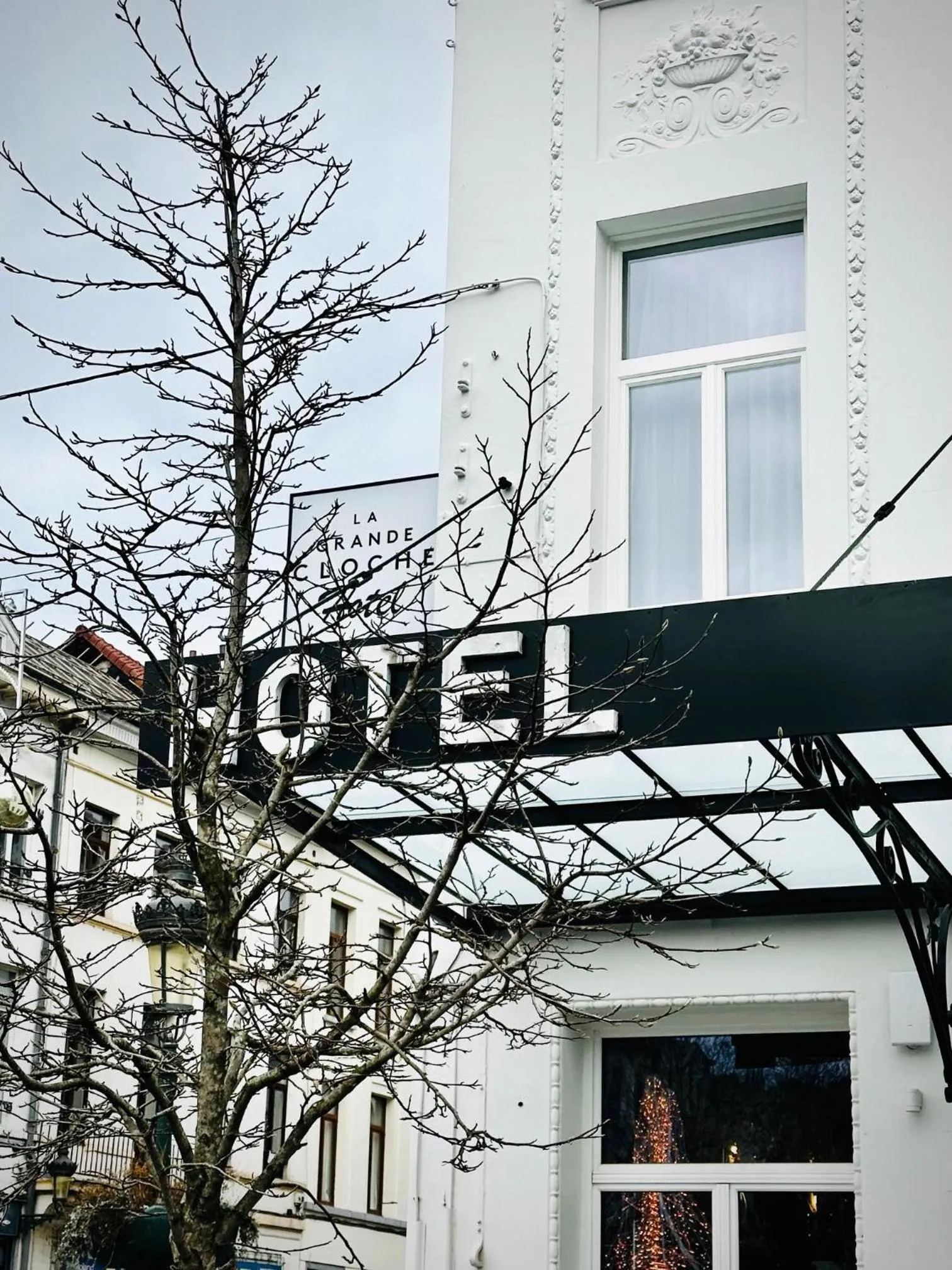Property building in Hotel La Grande Cloche