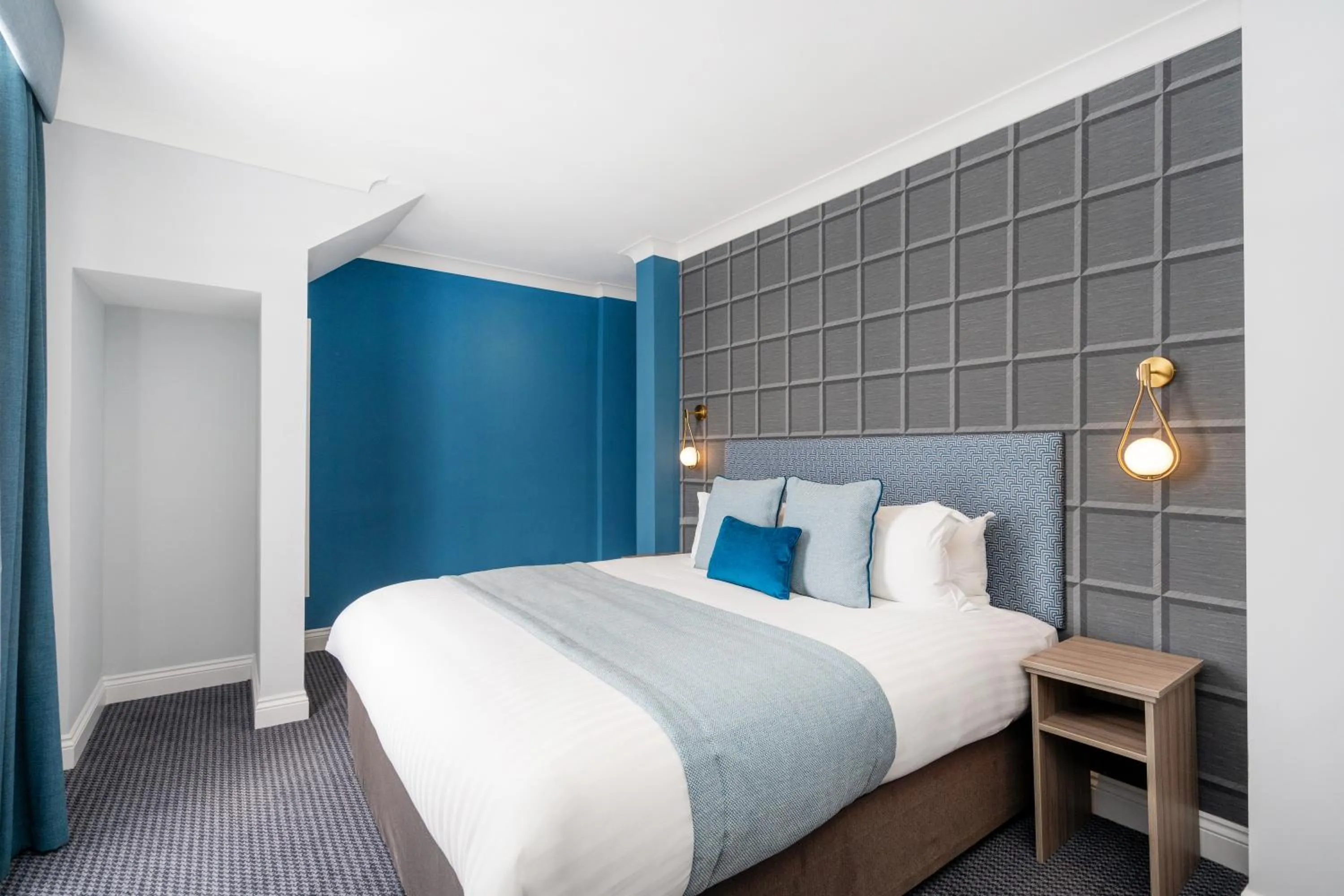 Bed in Bromley Court Hotel London