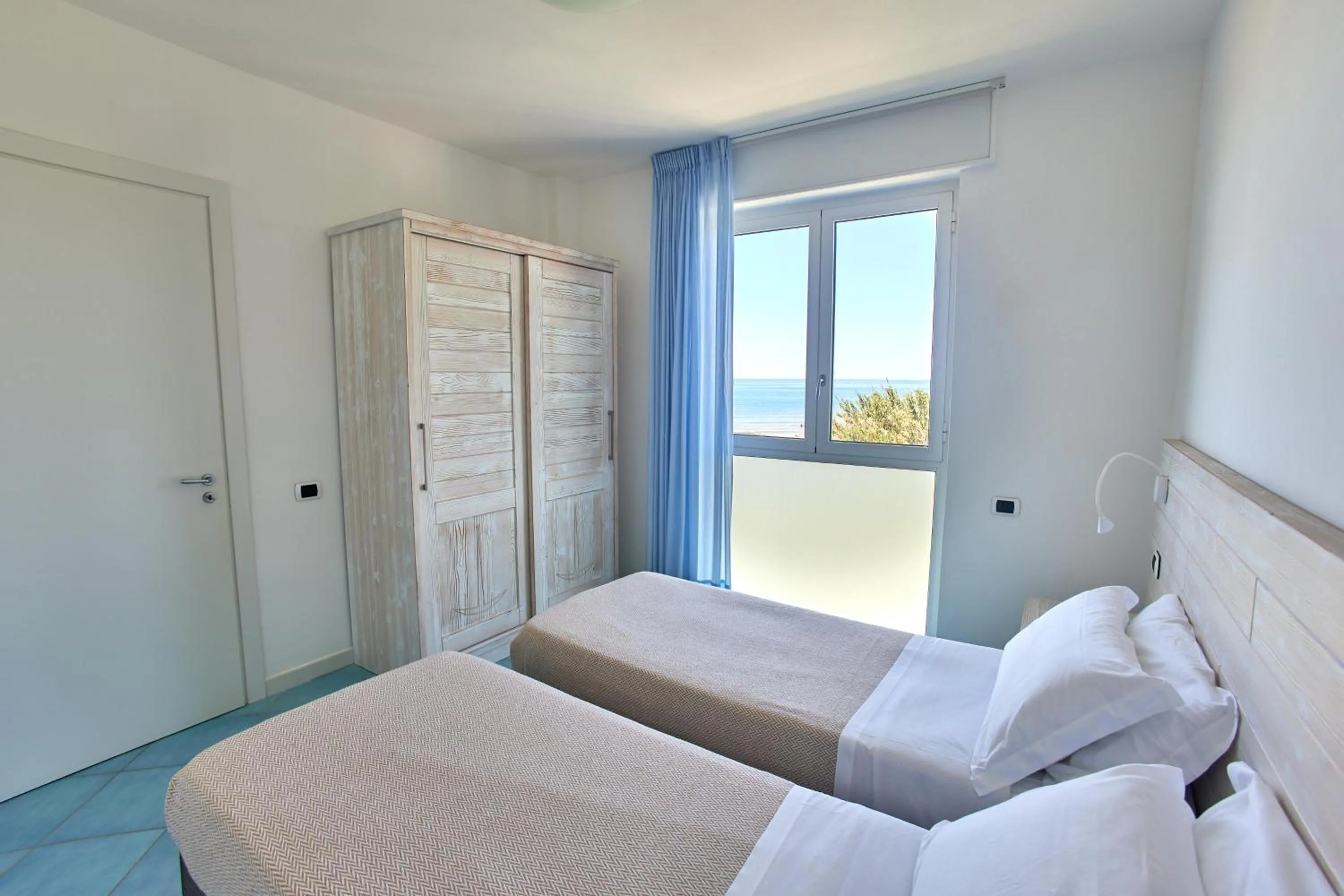 Photo of the whole room, Bed in Ancora Resort