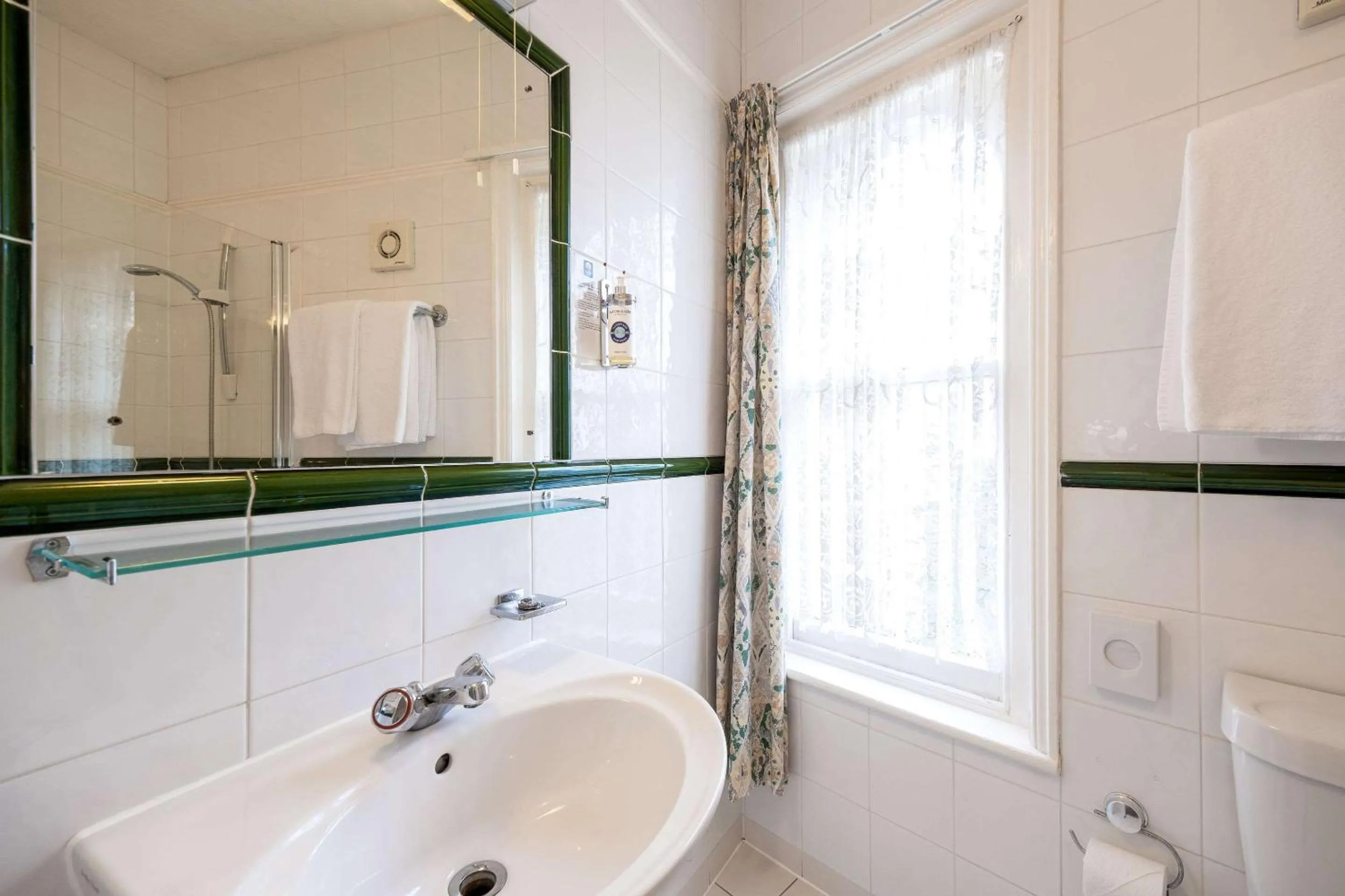 Bathroom in Comfort Hotel Great Yarmouth
