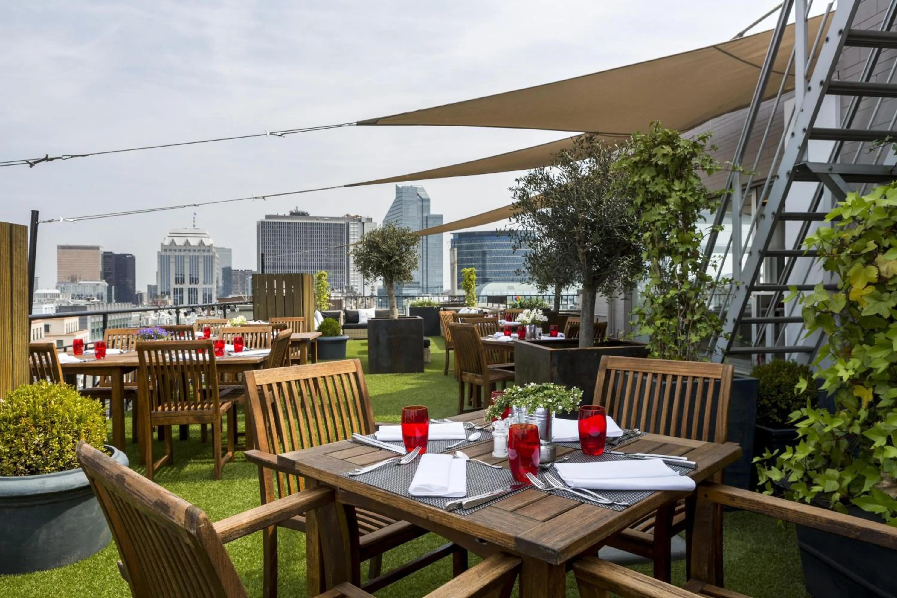 Restaurant/places to eat in NH Collection Brussels Centre