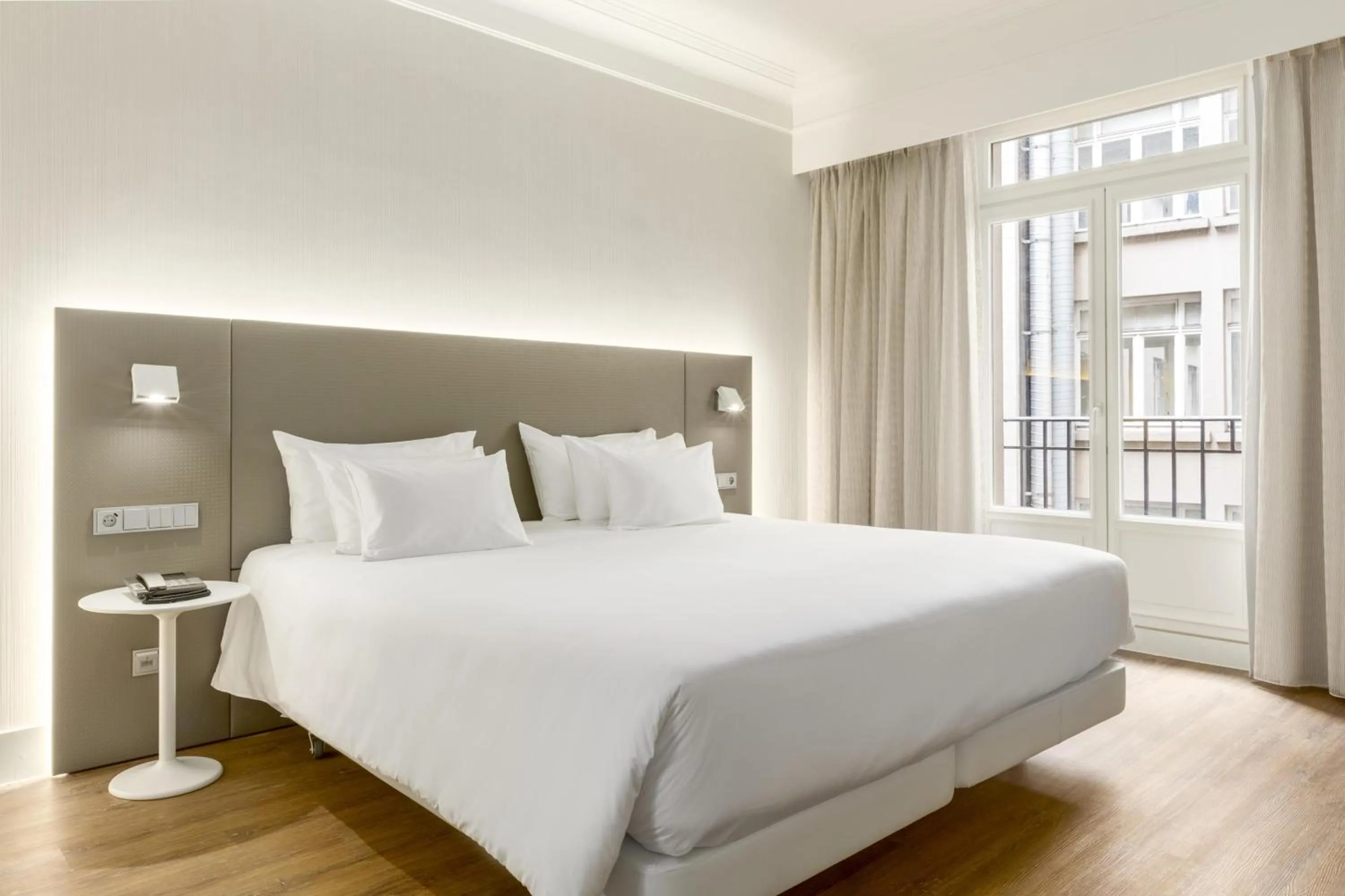 Bedroom, Bed in NH Collection Brussels Centre