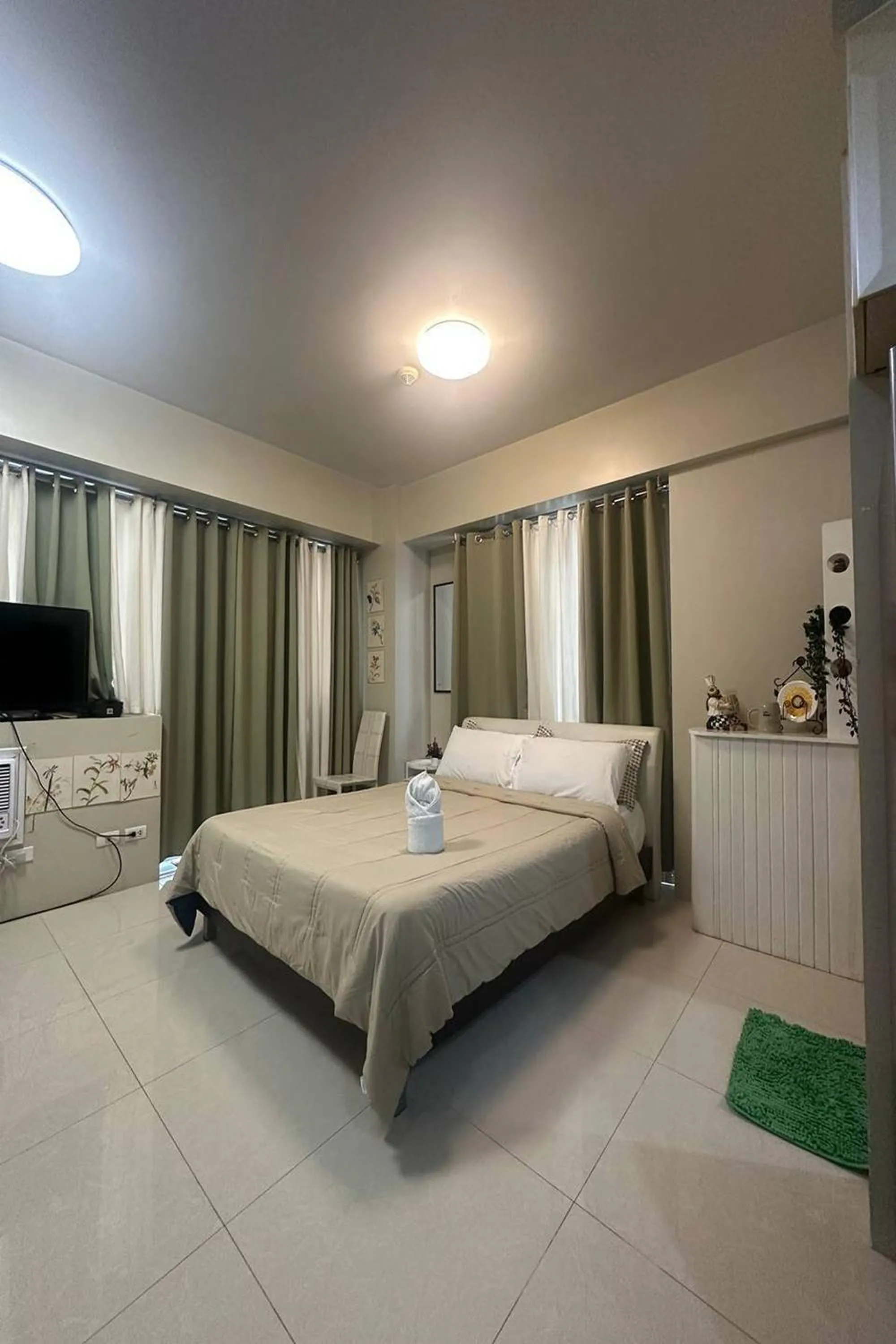 Bed in PRS at One Palm Tree Villa near T3 Airport