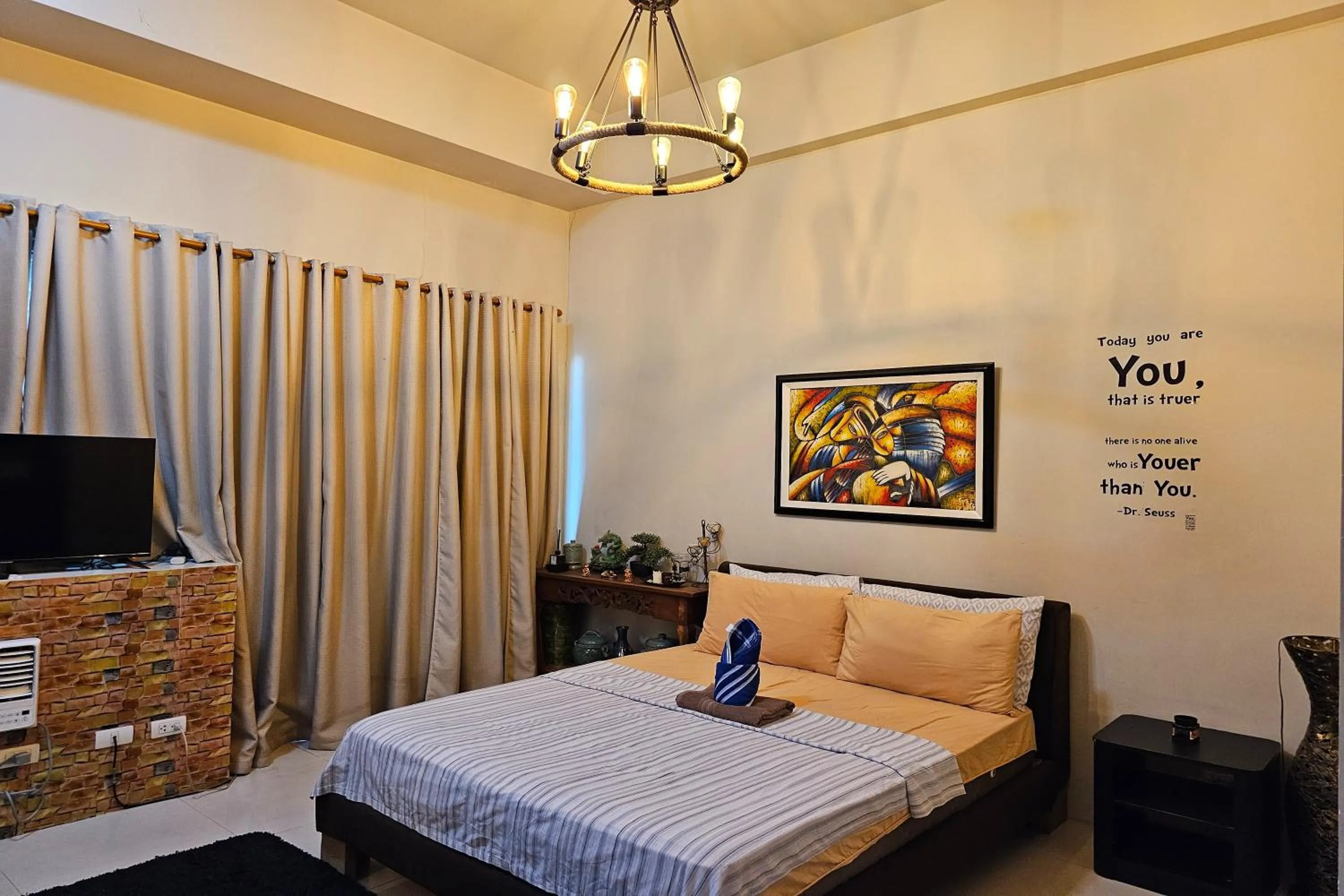 Bed in PRS at One Palm Tree Villa near T3 Airport