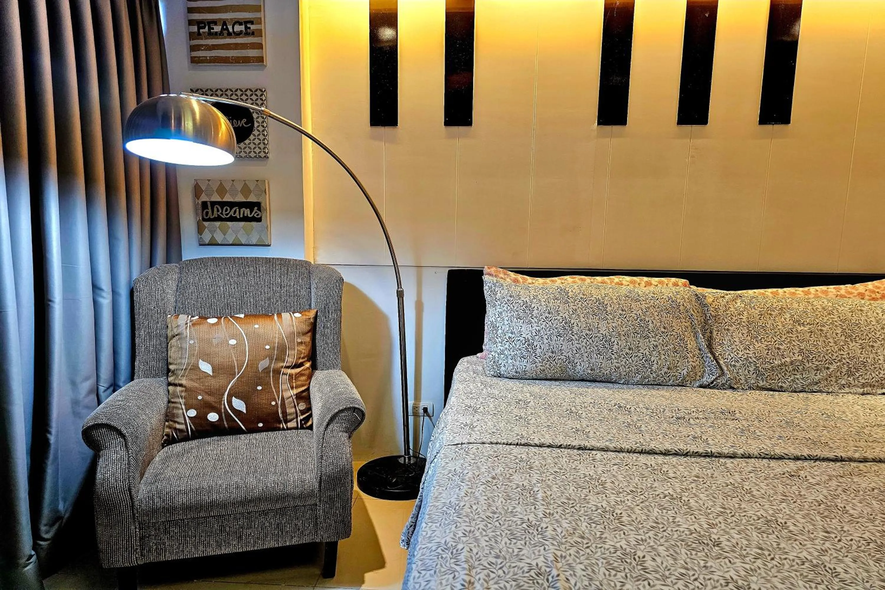 Bed in PRS at One Palm Tree Villa near T3 Airport