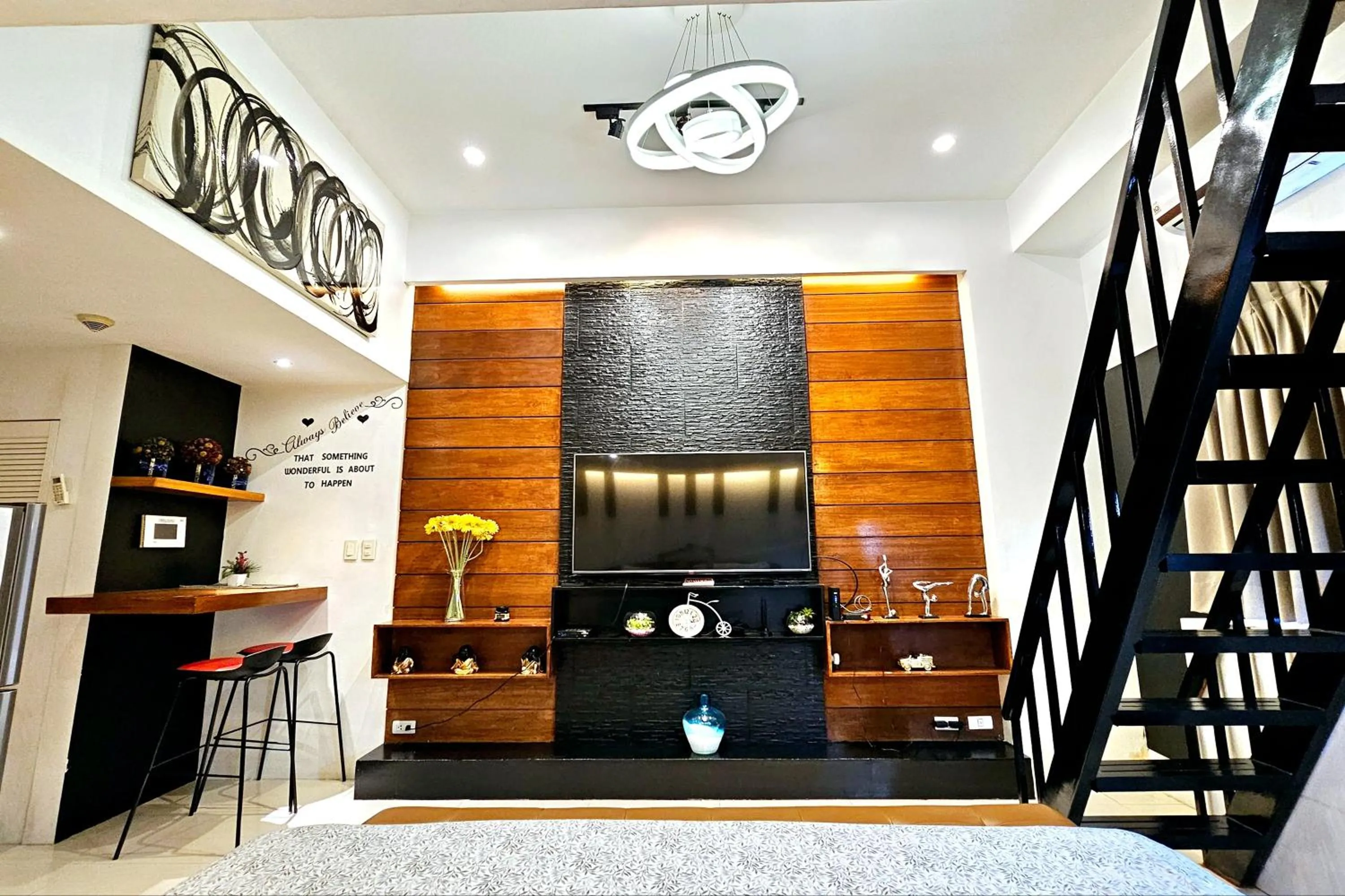 Living room in PRS at One Palm Tree Villa near T3 Airport