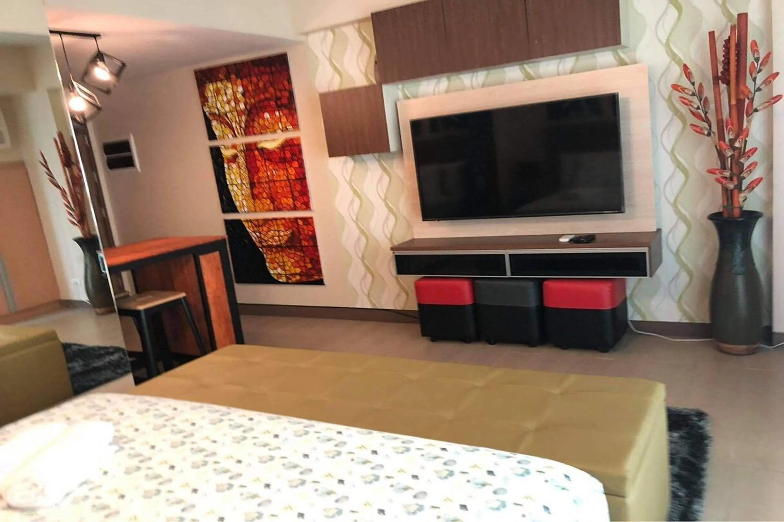 Bed in PRS at One Palm Tree Villa near T3 Airport