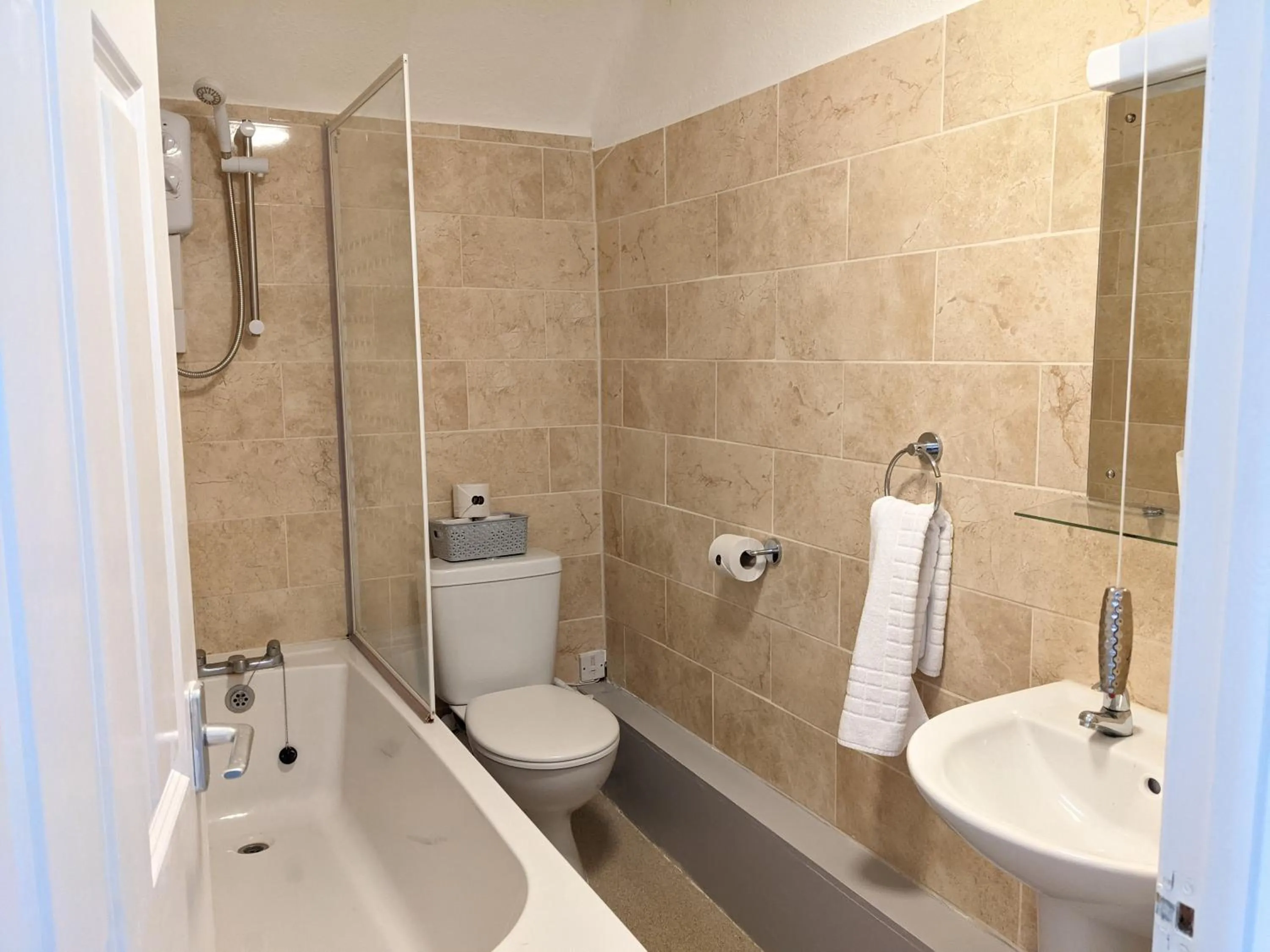 Bathroom in Sparkford Inn