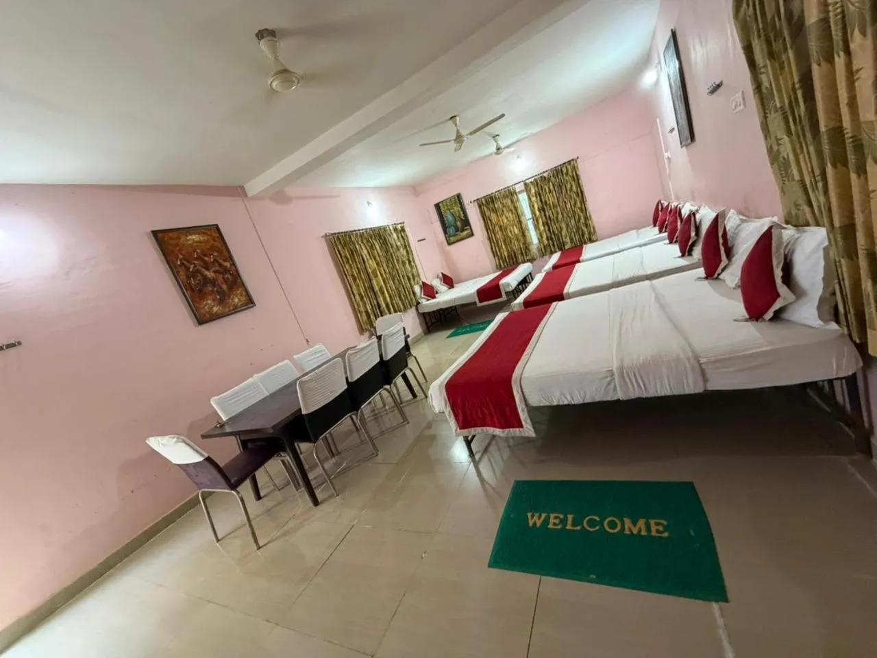 8-Bed Mixed Dormitory Room in KSTDC Hotel Mayura Riverview Srirangapatna