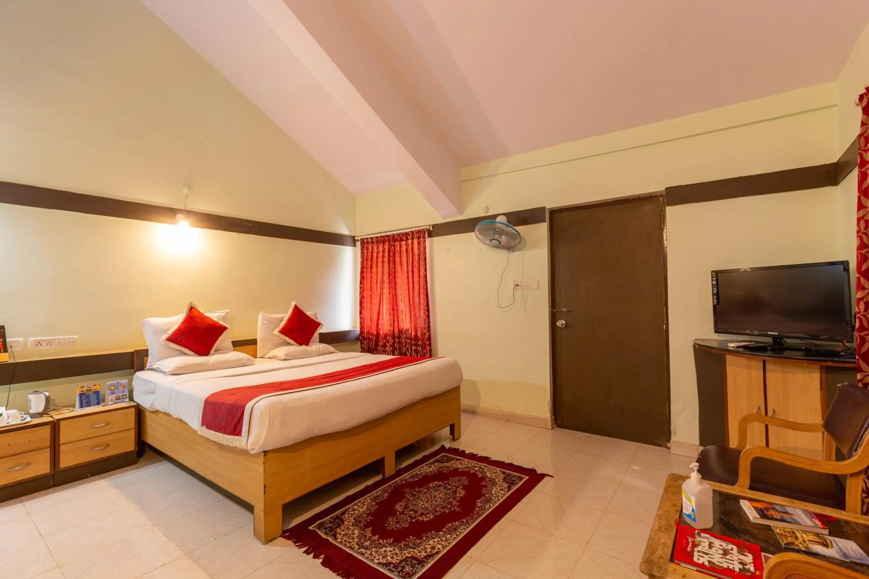 Executive Double Room - single occupancy - A/C in KSTDC Hotel Mayura Riverview Srirangapatna