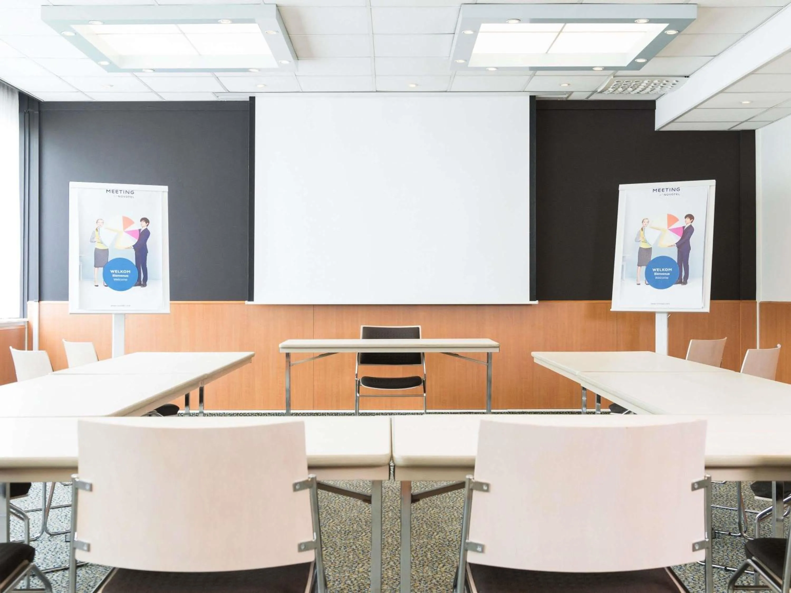 Meeting/conference room in Novotel Brussels Airport
