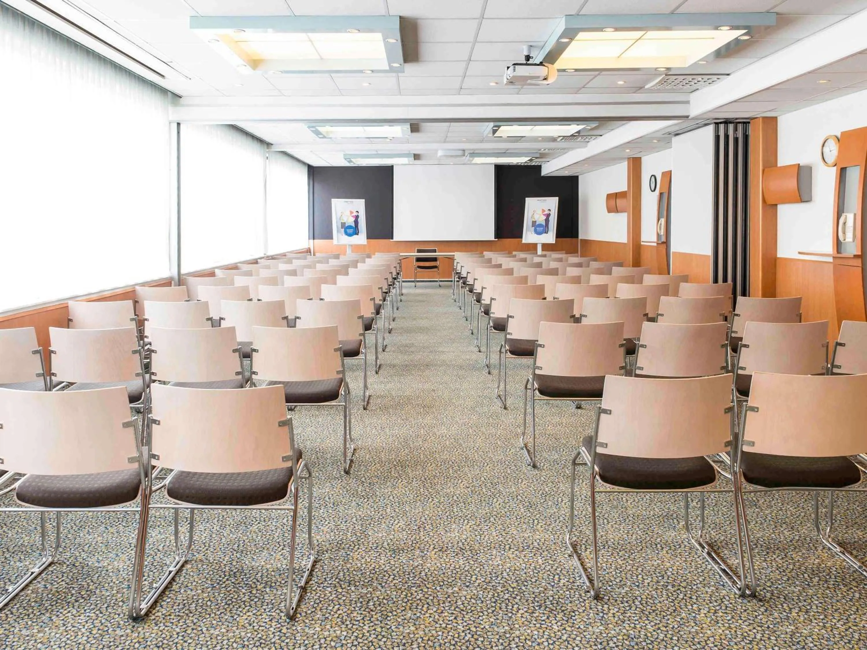 Meeting/conference room in Novotel Brussels Airport