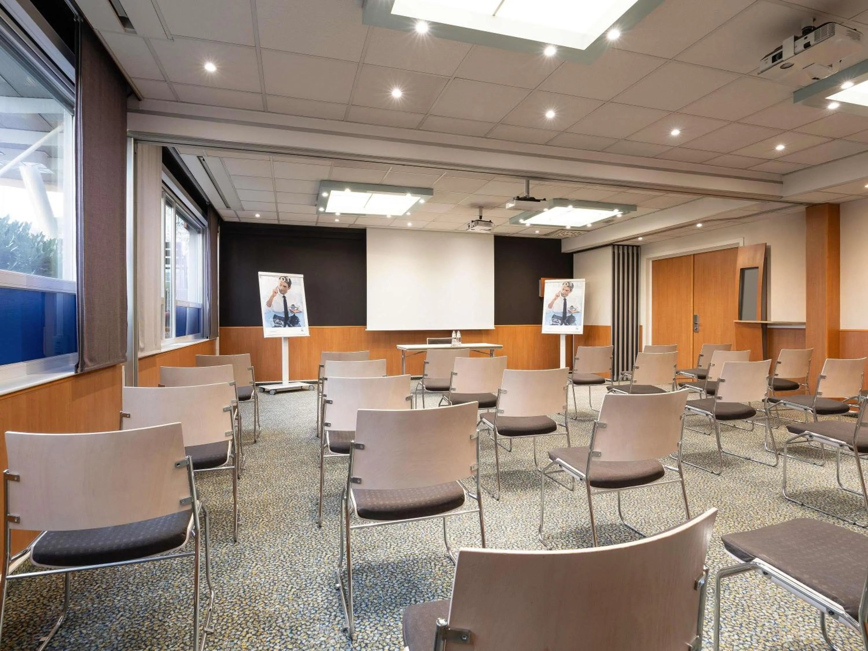 Meeting/conference room in Novotel Brussels Airport