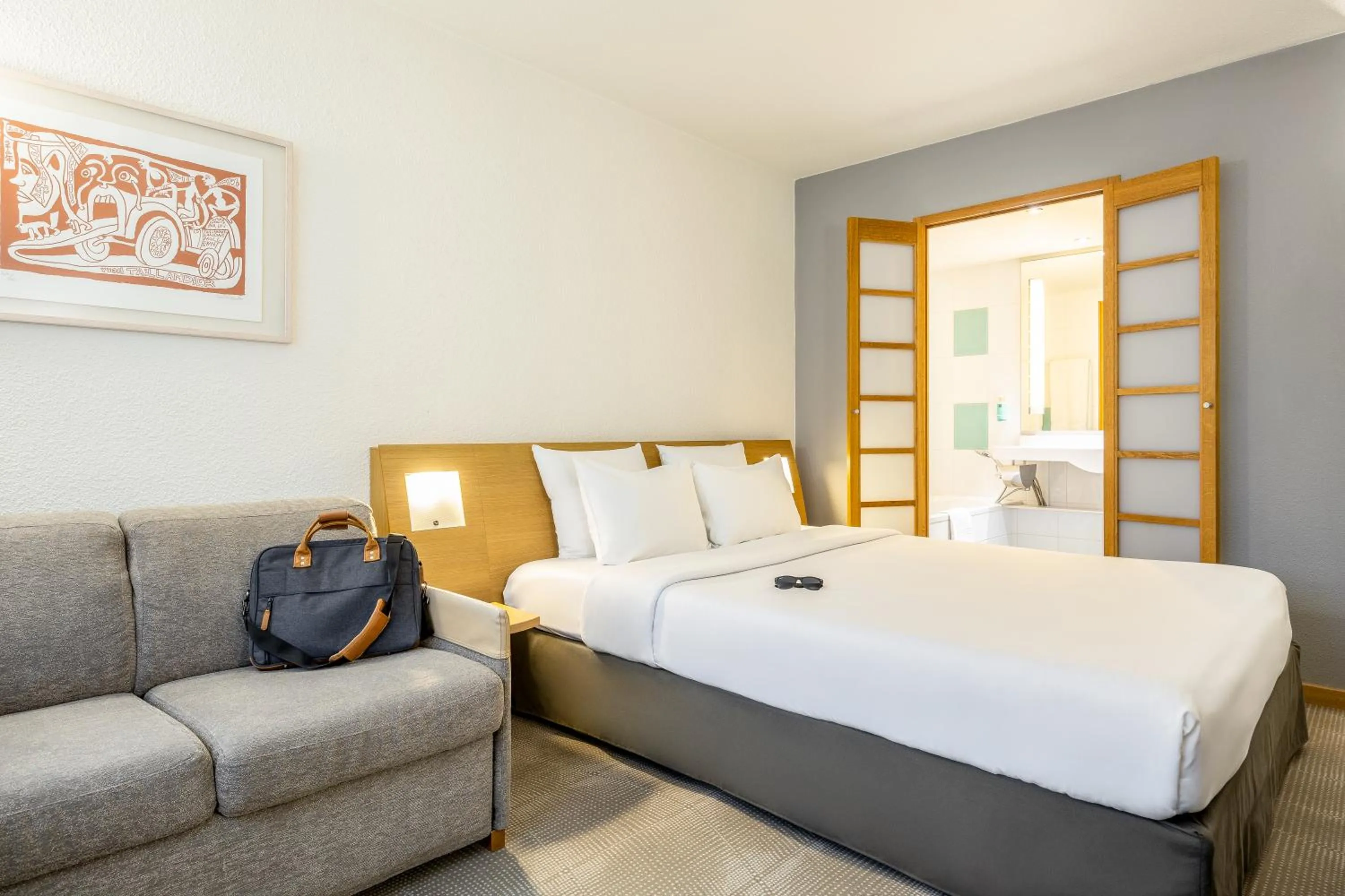 Bedroom, Bed in Novotel Brussels Airport