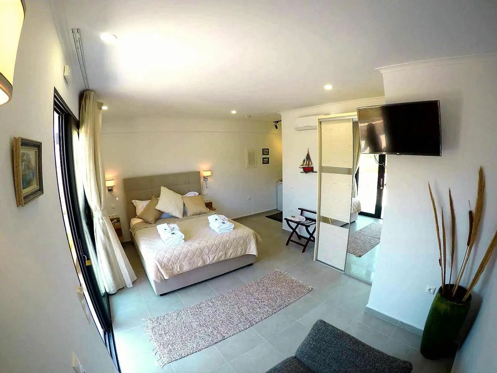 Photo of the whole room, Bed in Villa Del Mar