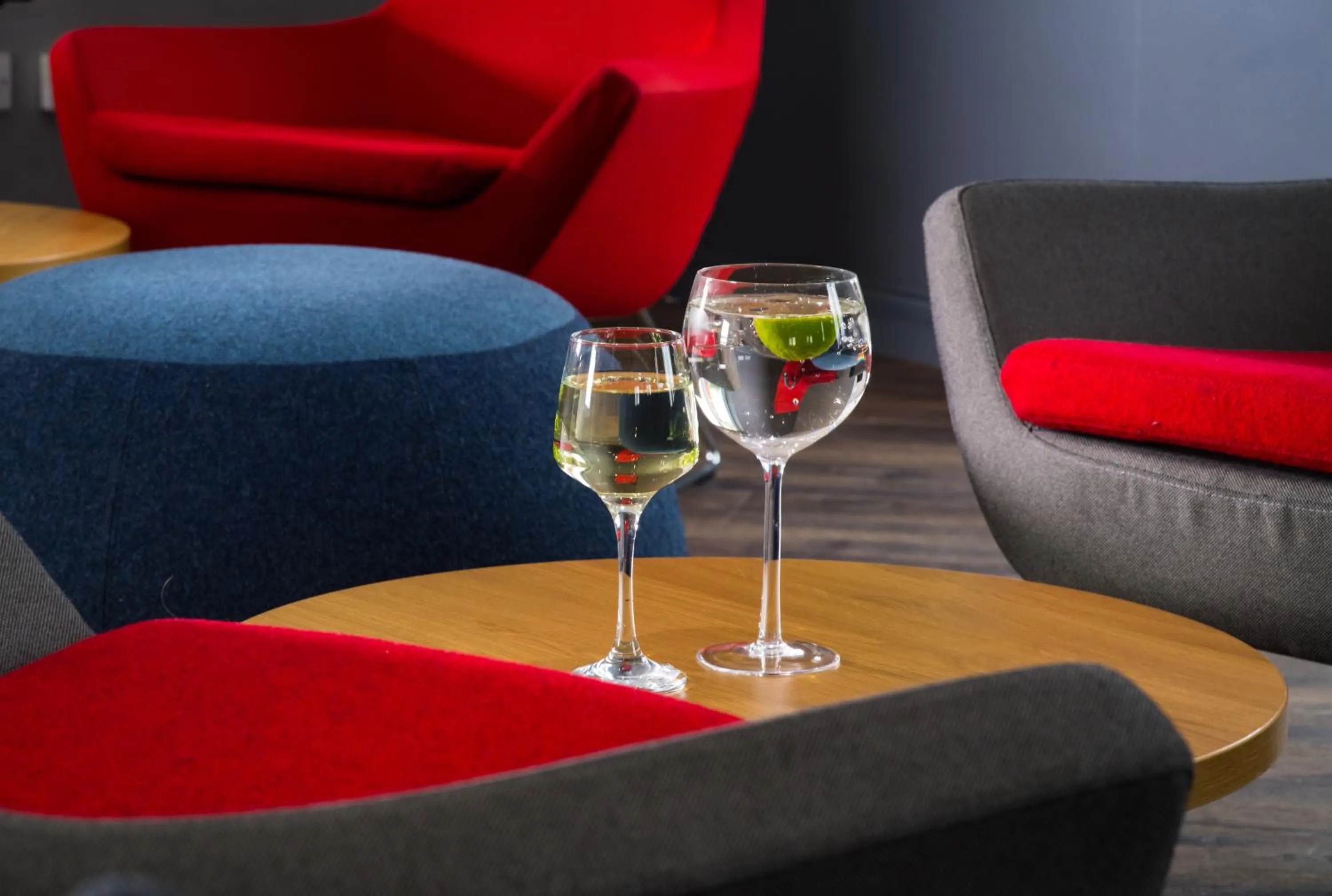 Seating area in Holiday Inn Express Manchester East by IHG